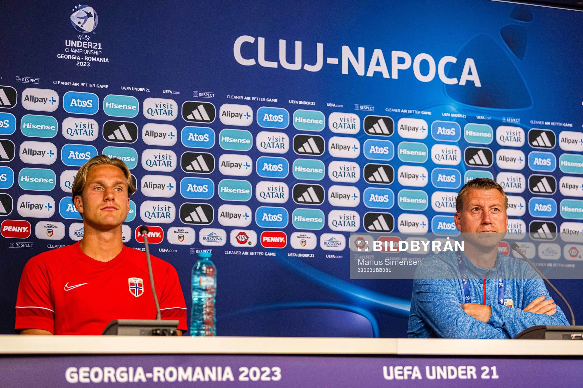 Erik Botheim and Leif Gunnar Smerud, head coach of the
