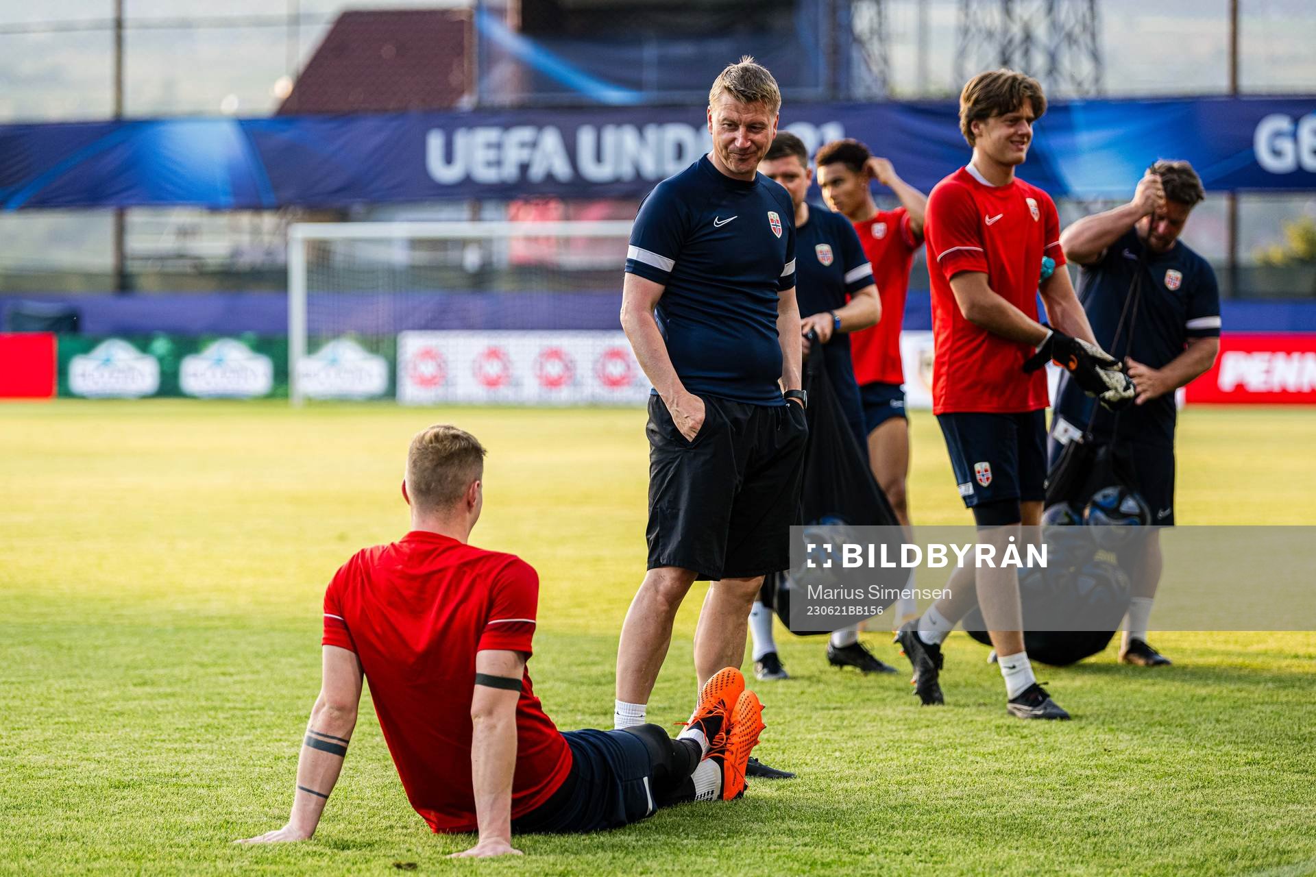 Kristoffer Klaesson and Leif Gunnar Smerud, head coach of
