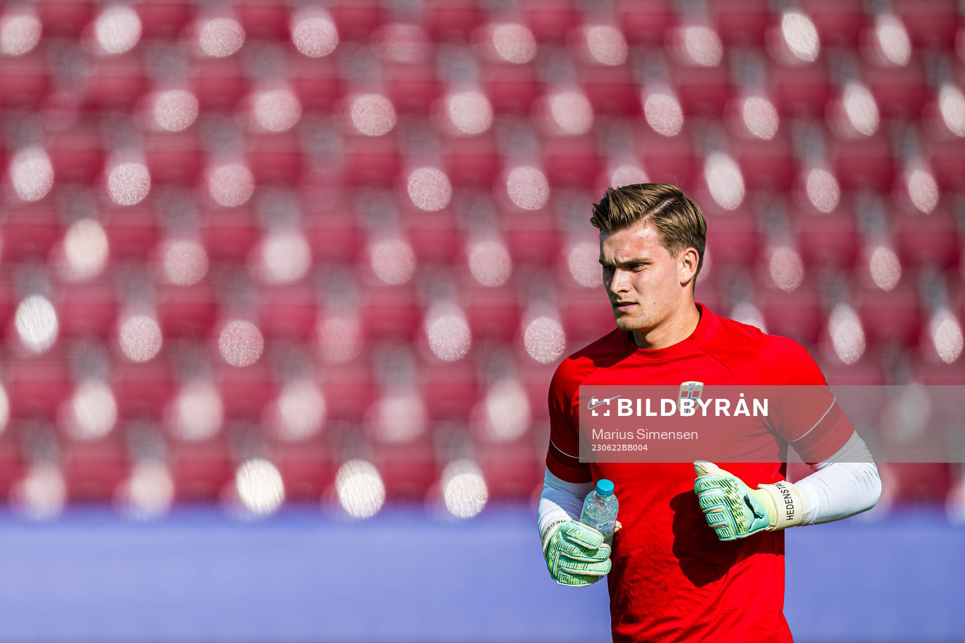 Mads Hedenstad Christiansen of Norway warms up