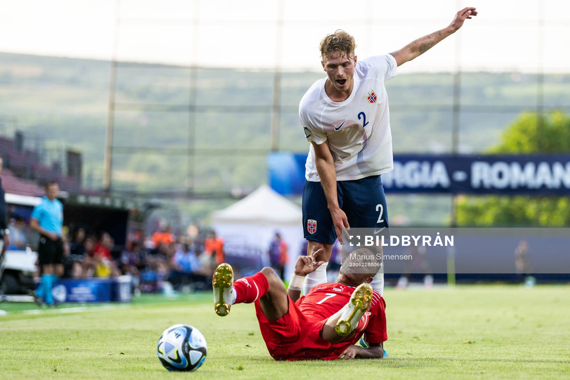 Dan Ndoye of Switzerland and Sebastian Söraas Sebulonsen
