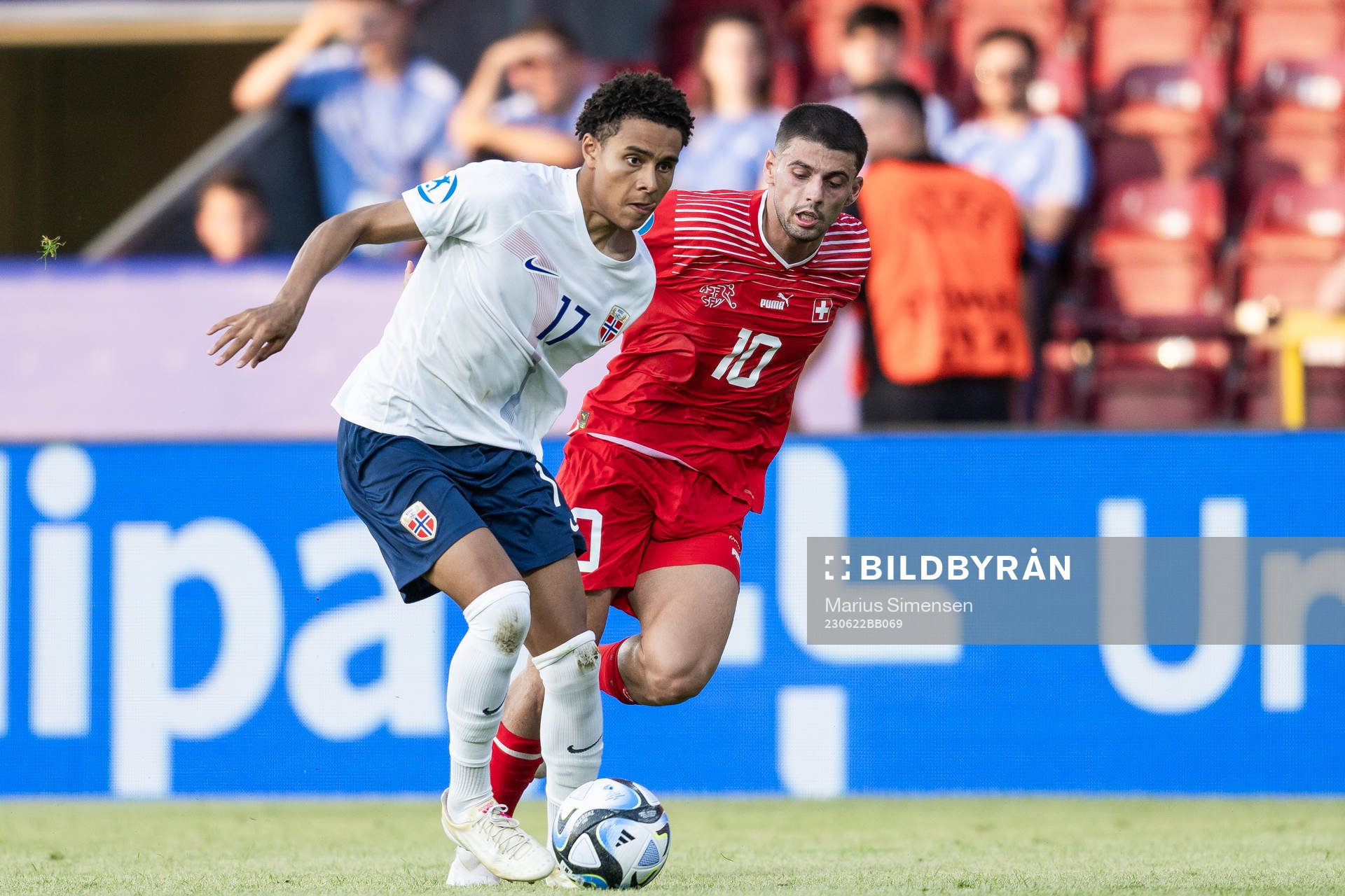 Antonio Nusa of Norway and Kastroit Imeri of Switzerland