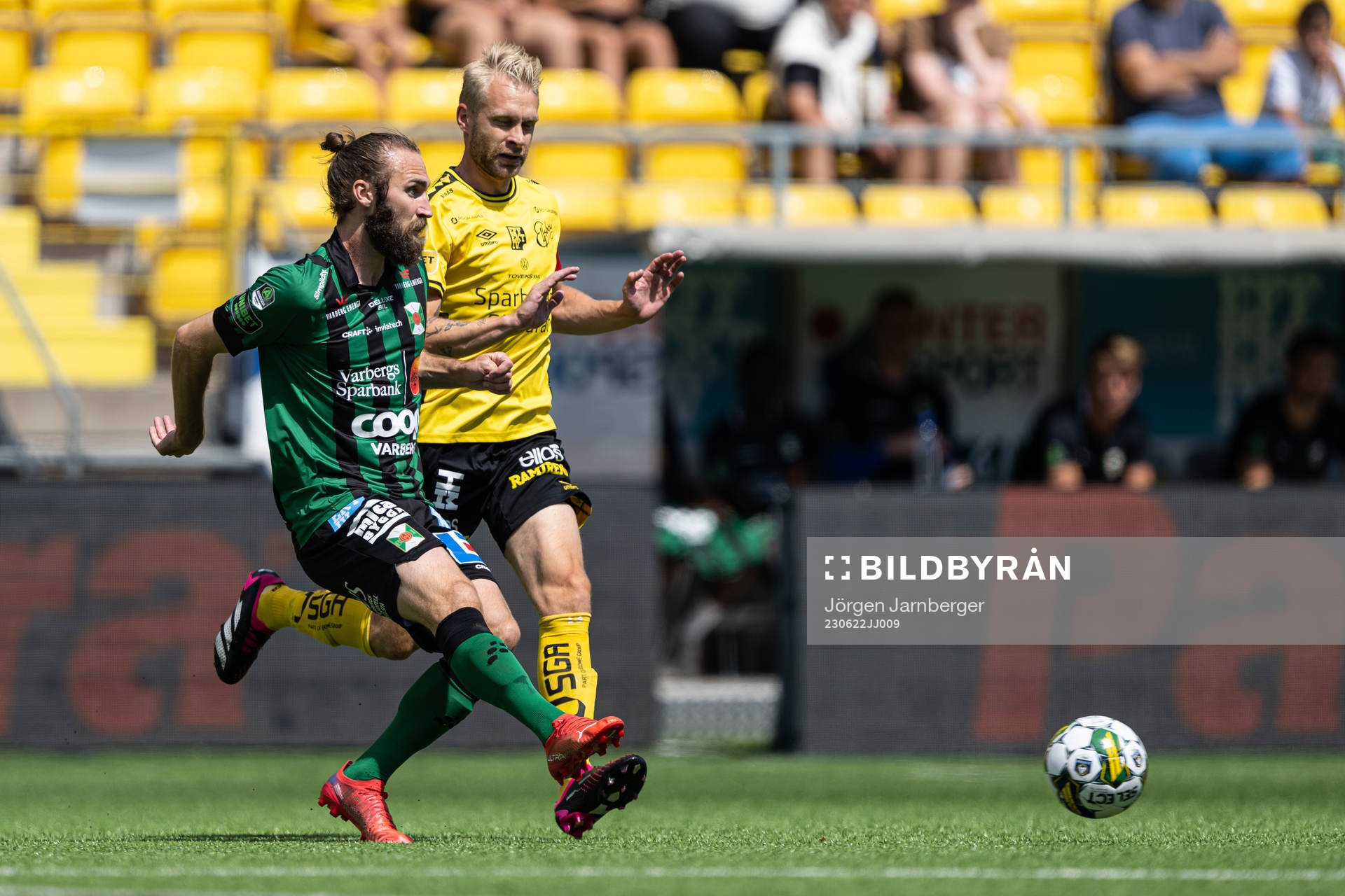 Varbergs Oskar Sverrisson och Elfsborgs Johan Larsson