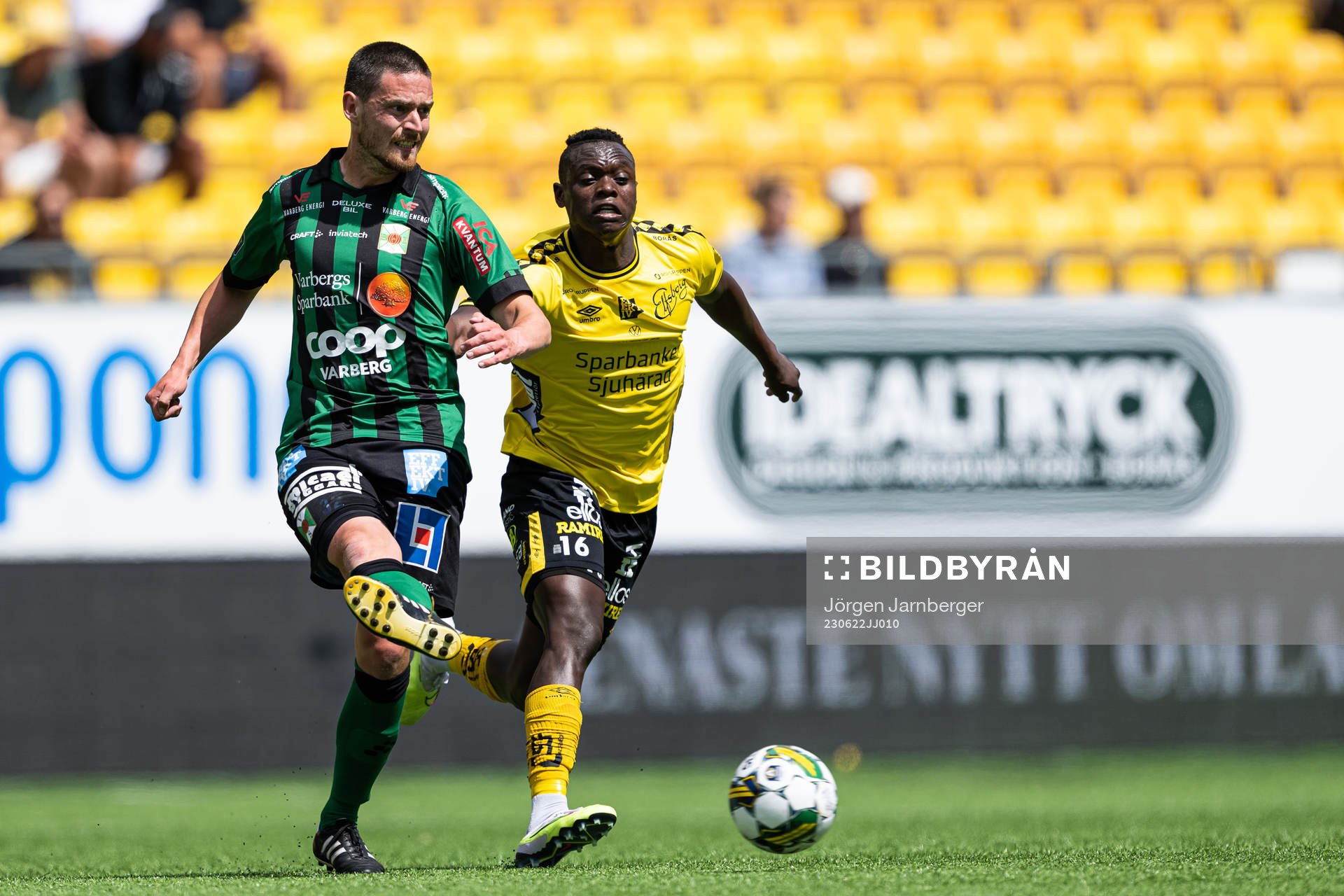 Varbergs Robin Tranberg och Elfsborgs Timothy Noor Ouma
