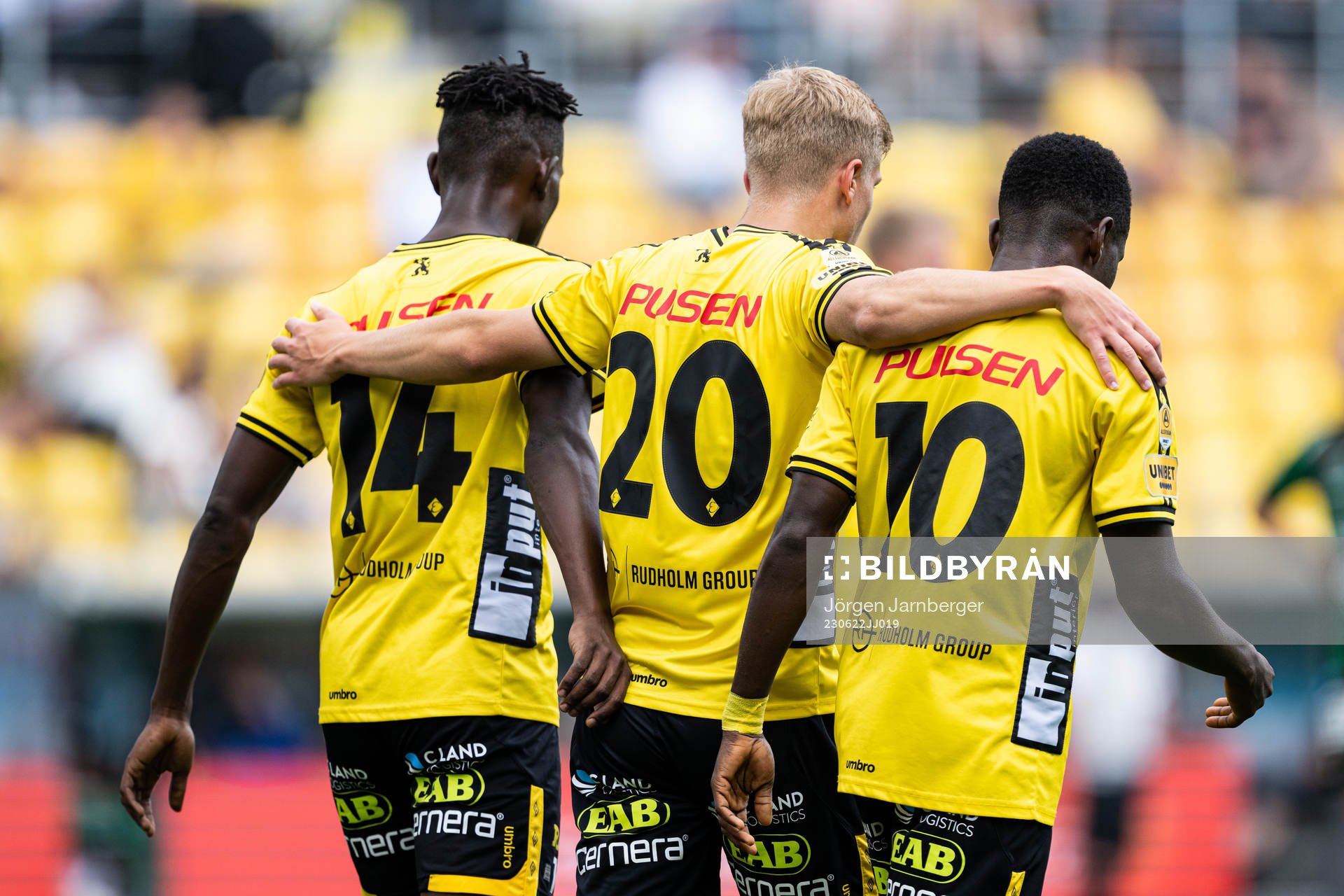 Elfsborgs Gottfrid Rapp jublar med Jalal Abdullah och