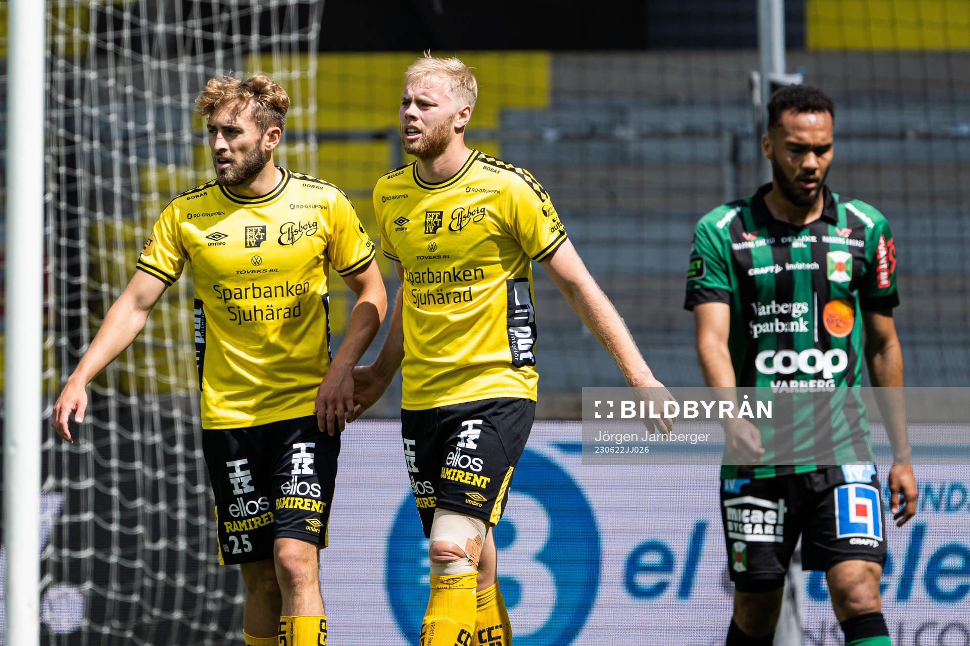 Elfsborgs Jack Cooper-Love och Sveinn Guðjohnsen jublar