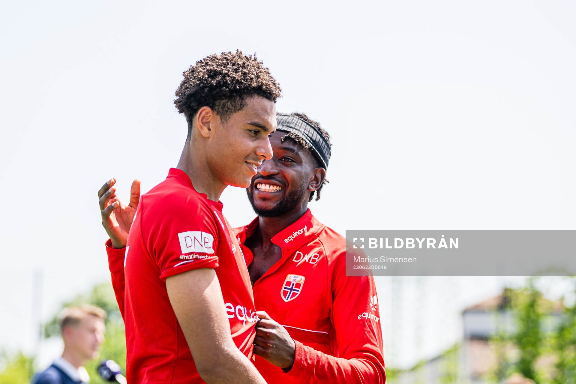 Antonio Nusa and Warren Kamanzi of the Norwegian under-21