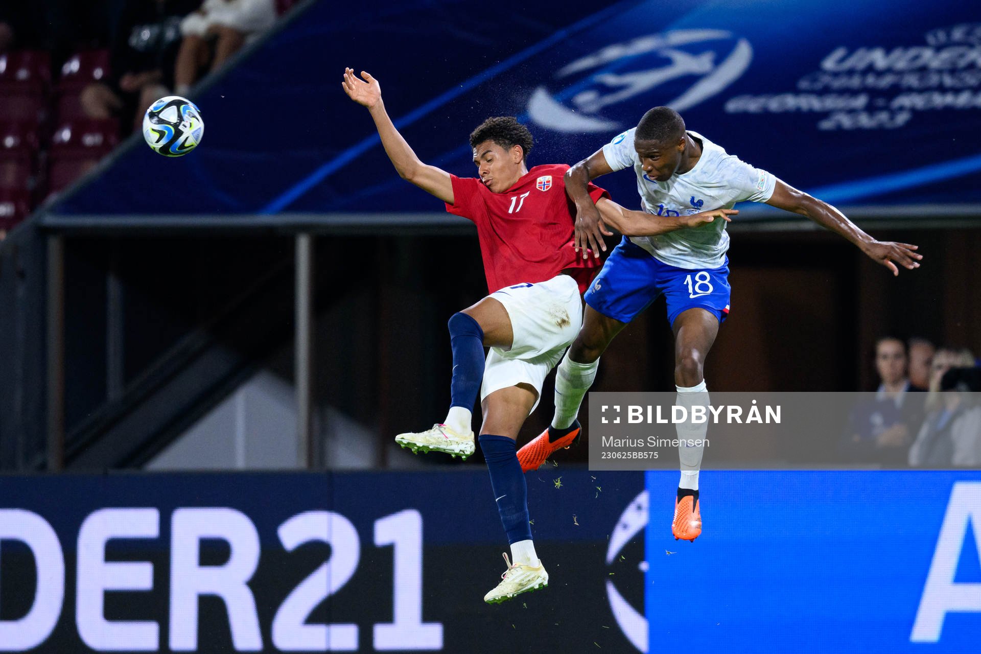 Antonio Nusa of Norway and Bafode Diakite of France