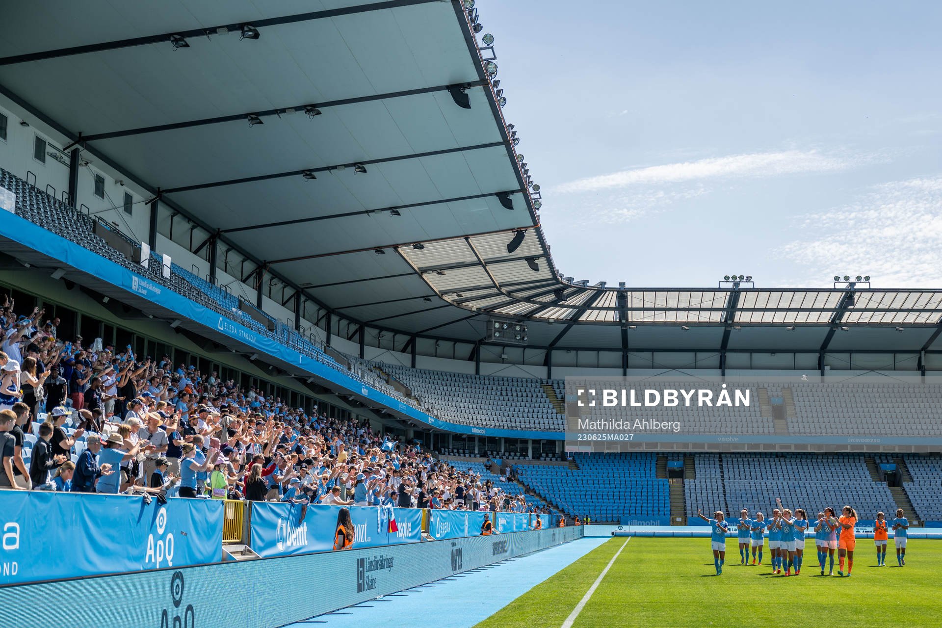 Malmö FFs spelare tackar publiken