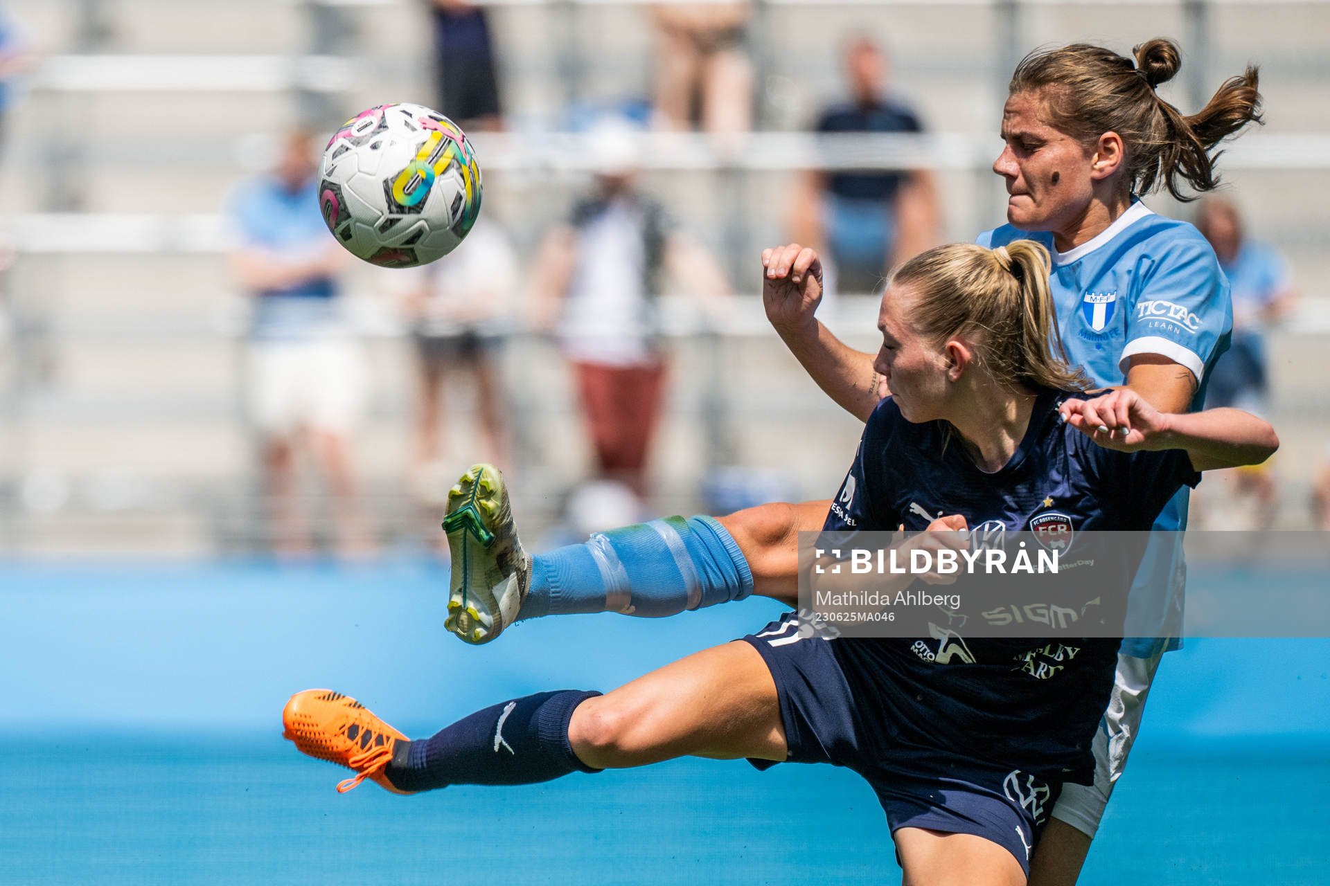 FC Rosengårds Cajsa Rubensson och Malmö FFs Sarah Mellouk