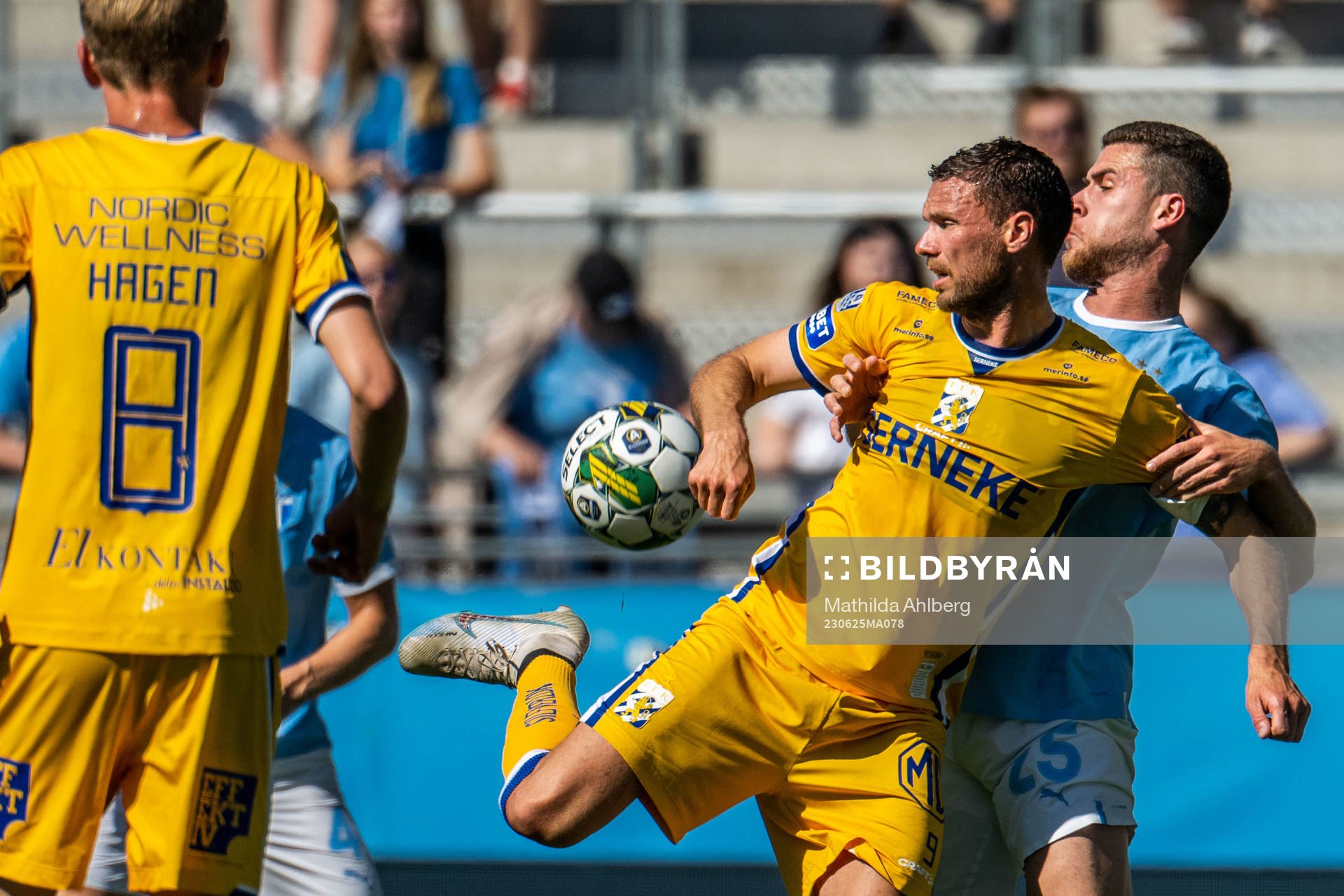 IFK Göteborgs Marcus Berg och Malmö FFs Gabriel Busanello