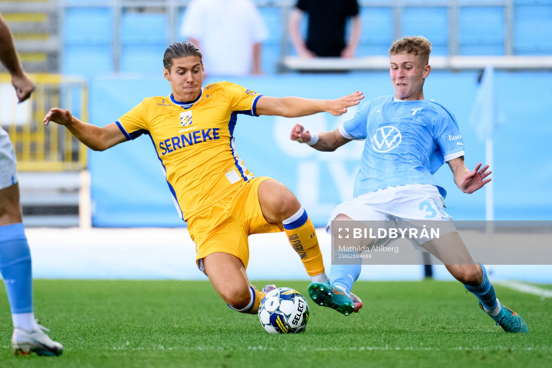 IFK Göteborgs Eman Markovic och Malmö FFs Hugo Bolin
