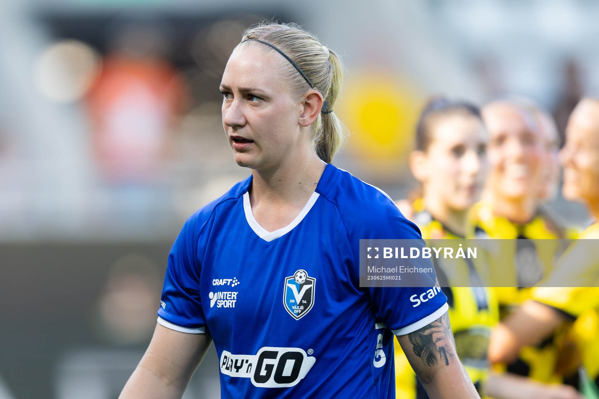 Växjö DFFs målvakt Louise Högrell Ledbetter deppar