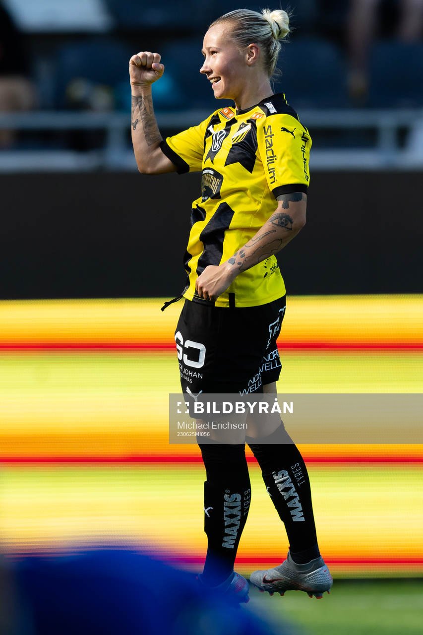 Häckens Marika Bergman Lundin jublar
