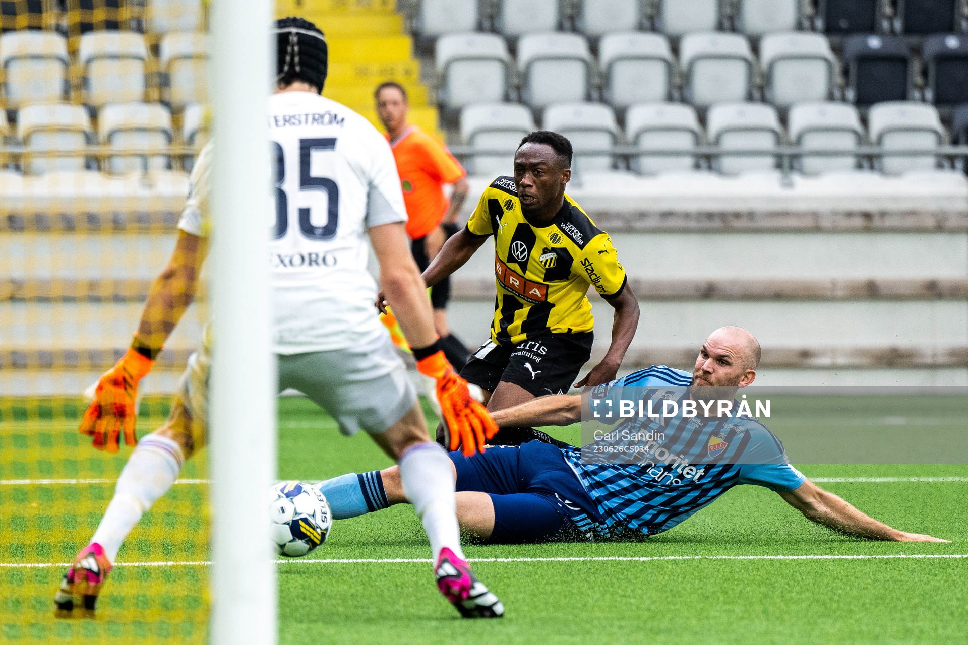 Häckens Benie Adama Traore och Djurgårdens Marcus
