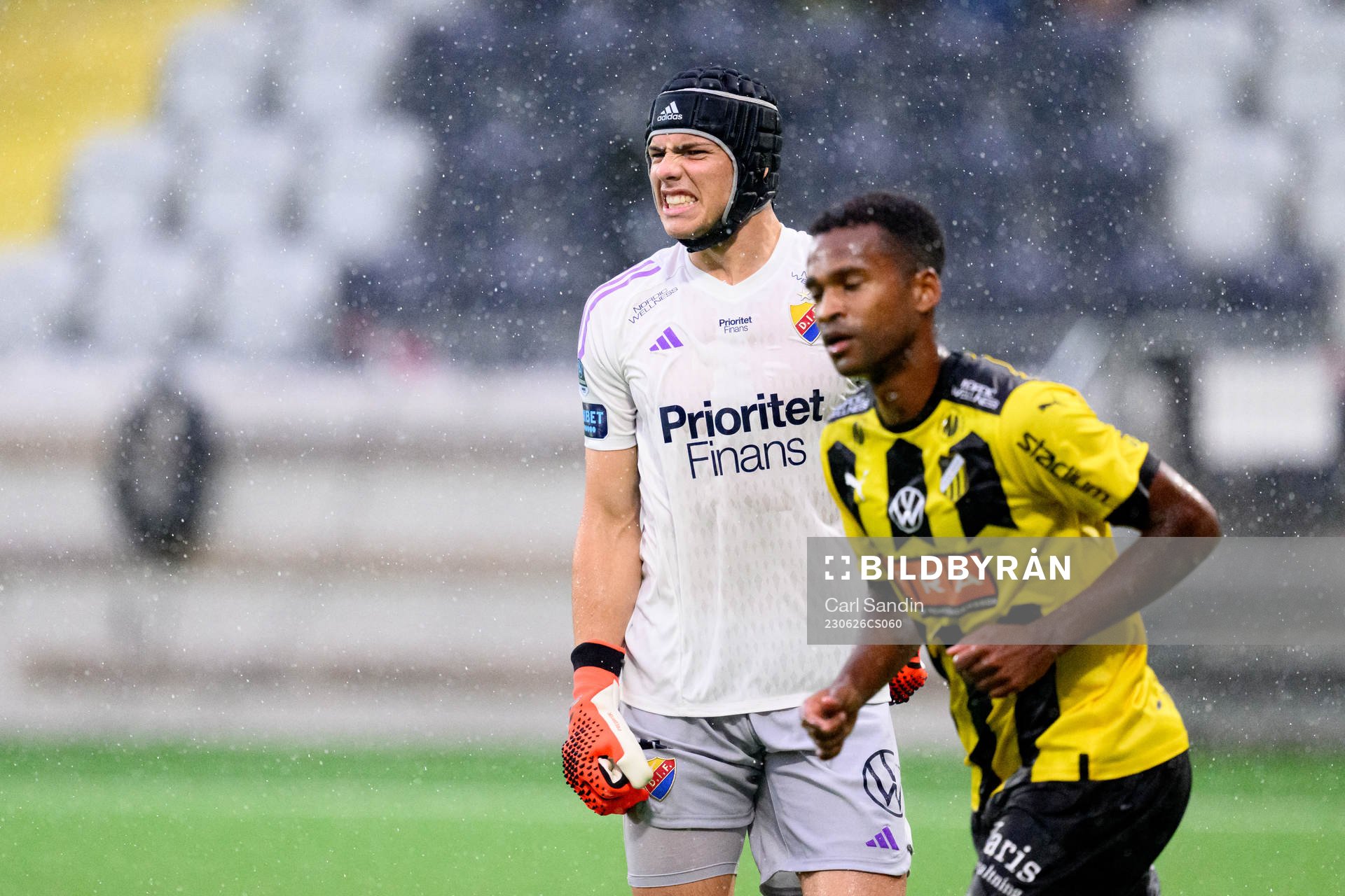 Djurgårdens målvakt Jacob Widell Zetterström har ont
