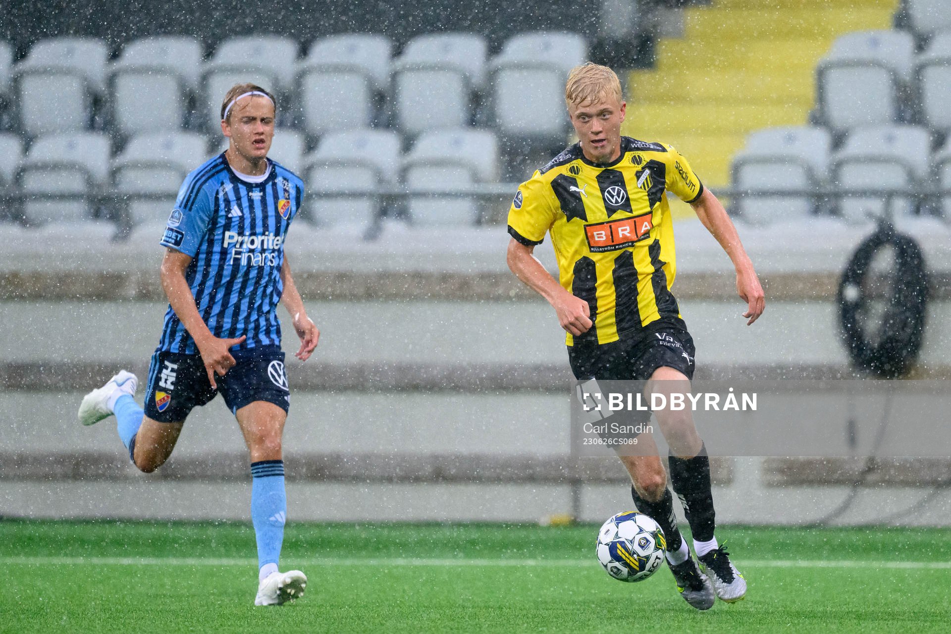 Djurgårdens Oskar Fallenius och Häckens Isak Brusberg