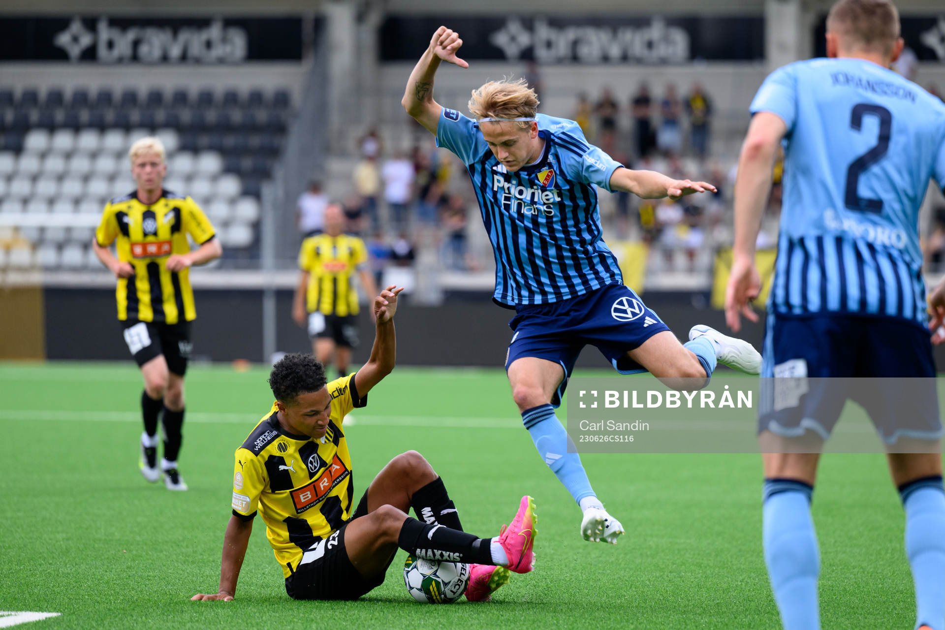 Häckens Momodou Lamin Sonko och Djurgårdens Oskar