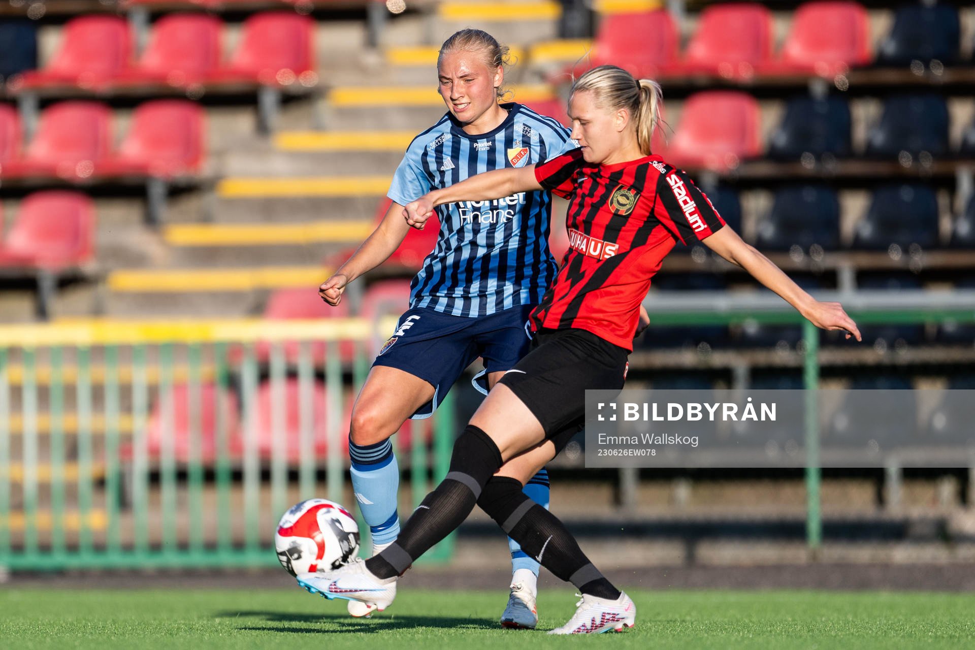 Djurgårdens Stinalisa Johansson och Brommapojkarnas Sara