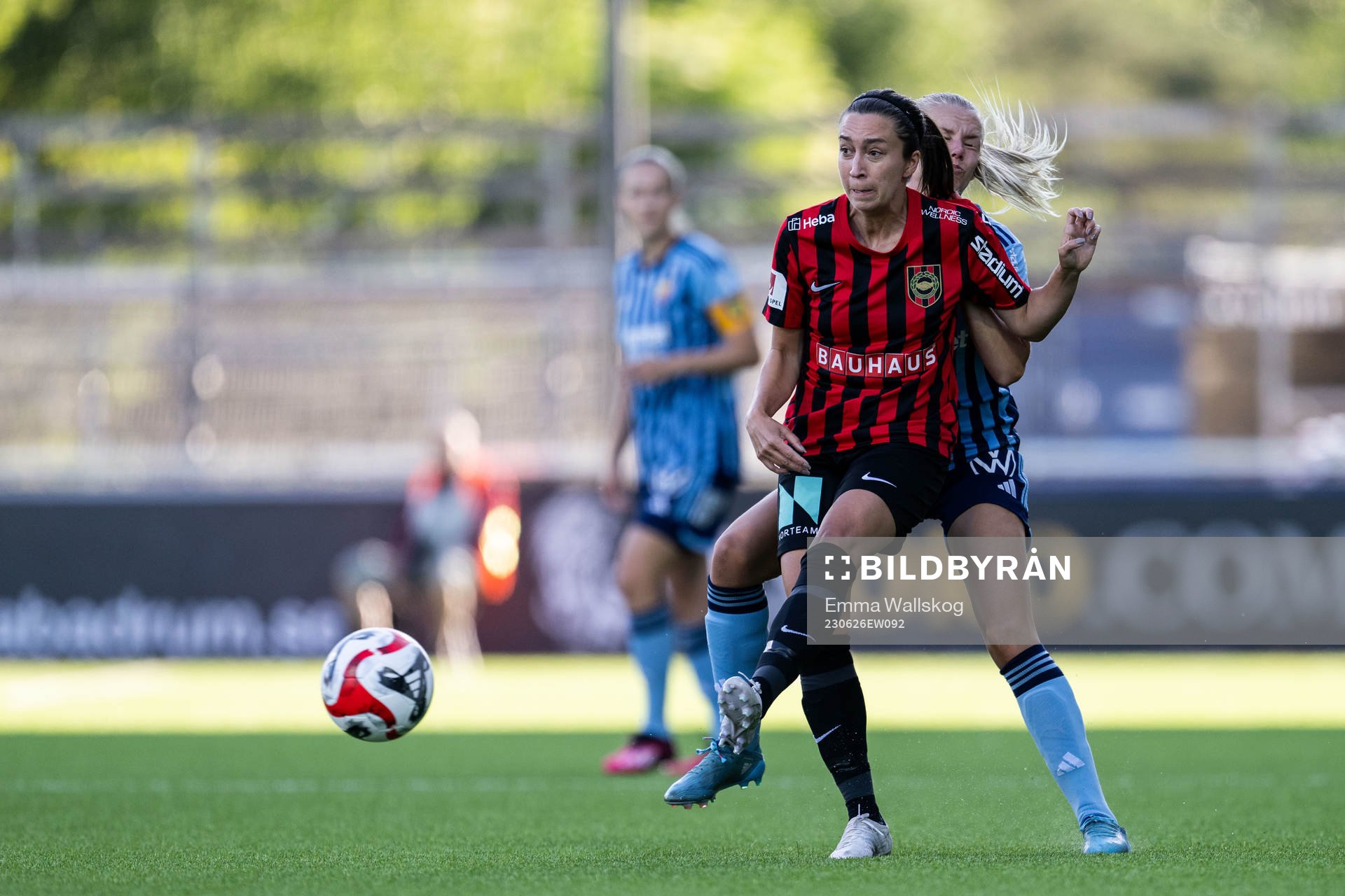 Brommapojkarnas Fanny Hjelm Rönnlund och Djurgårdens