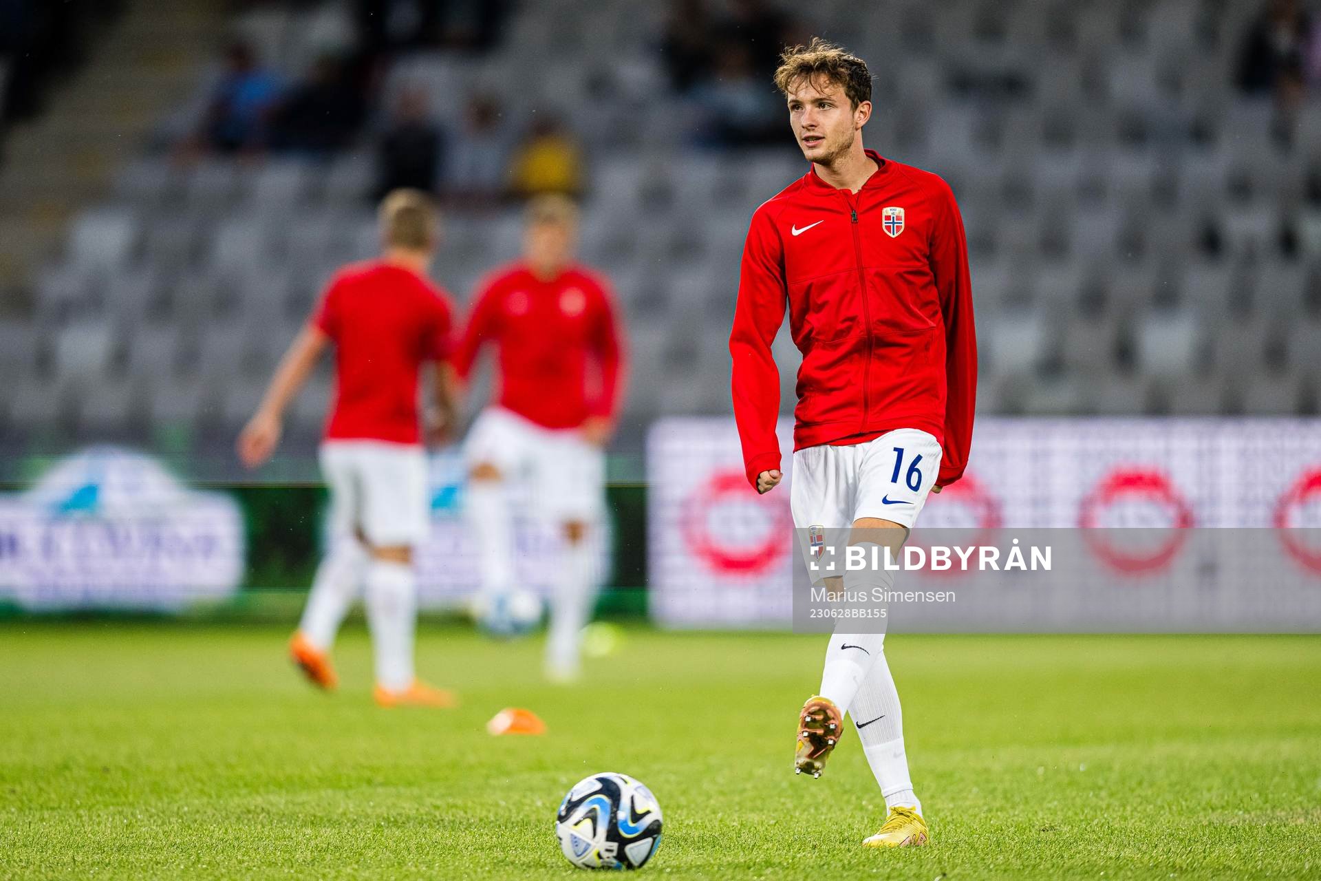 Håkon Evjen of Norway warms up