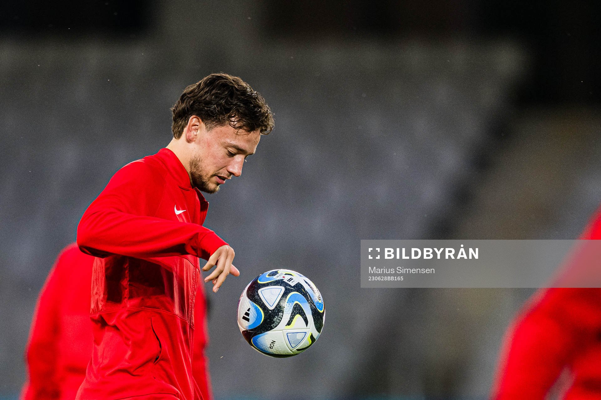 Colin Rösler of Norway warms up