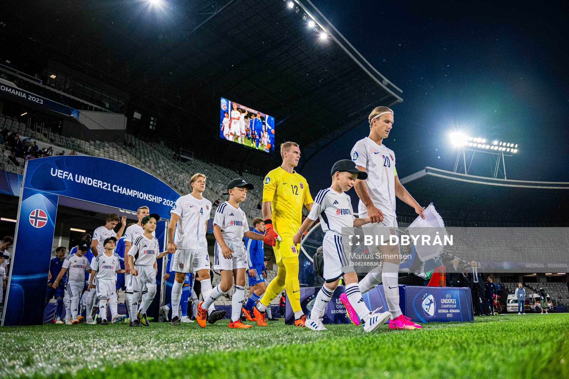 Kristoffer Klaesson and Warren Kamanzi of Norway in an