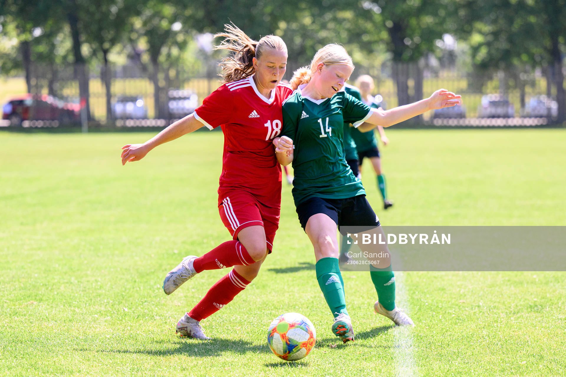 Maja Ström och Anna Björk Heikkisdottir