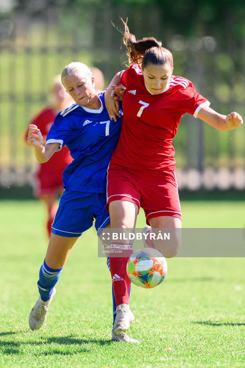 Rebecca Jakobsson och Mollie Deak Forsman