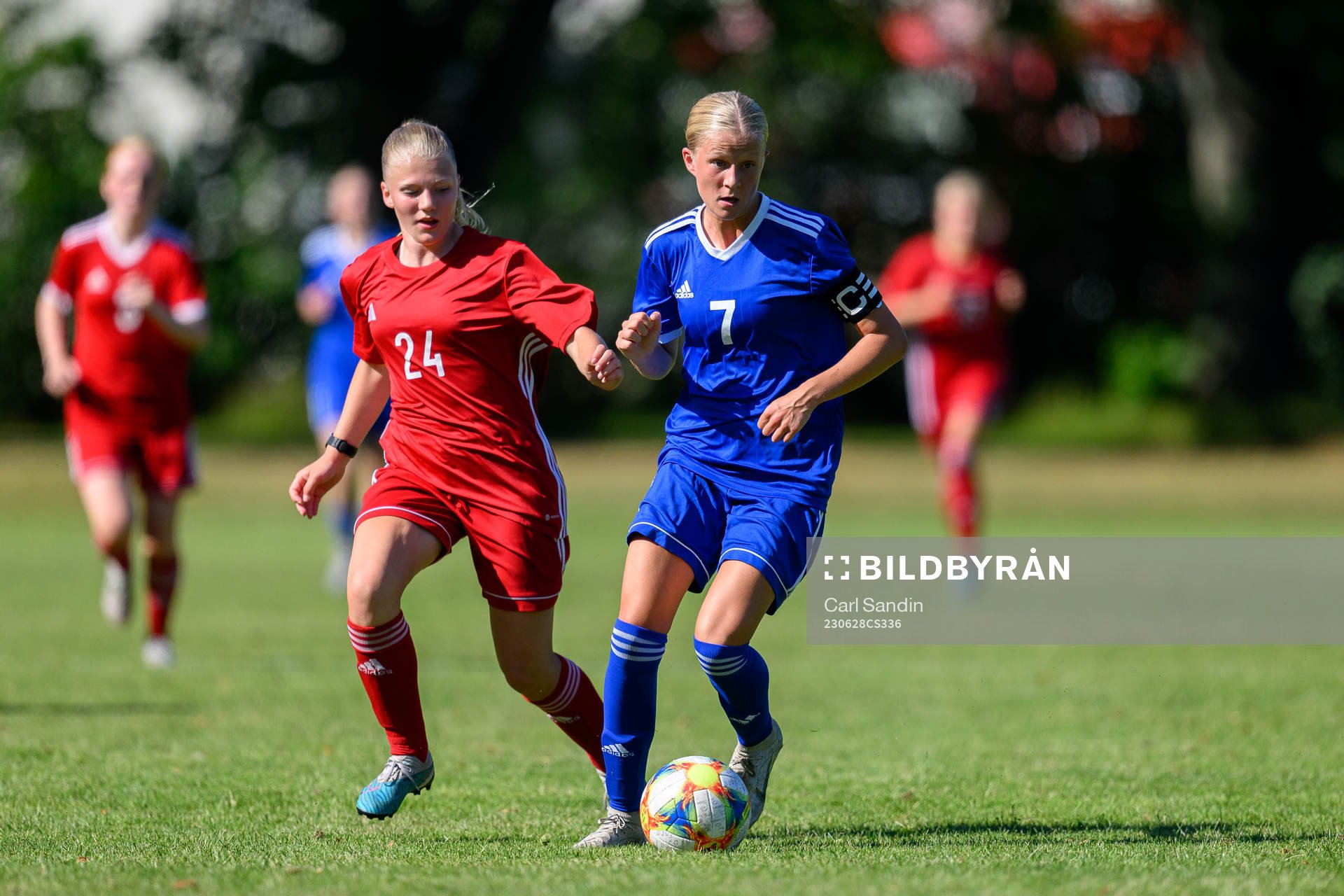 Vendela Olsson och Rebecca Jakobsson