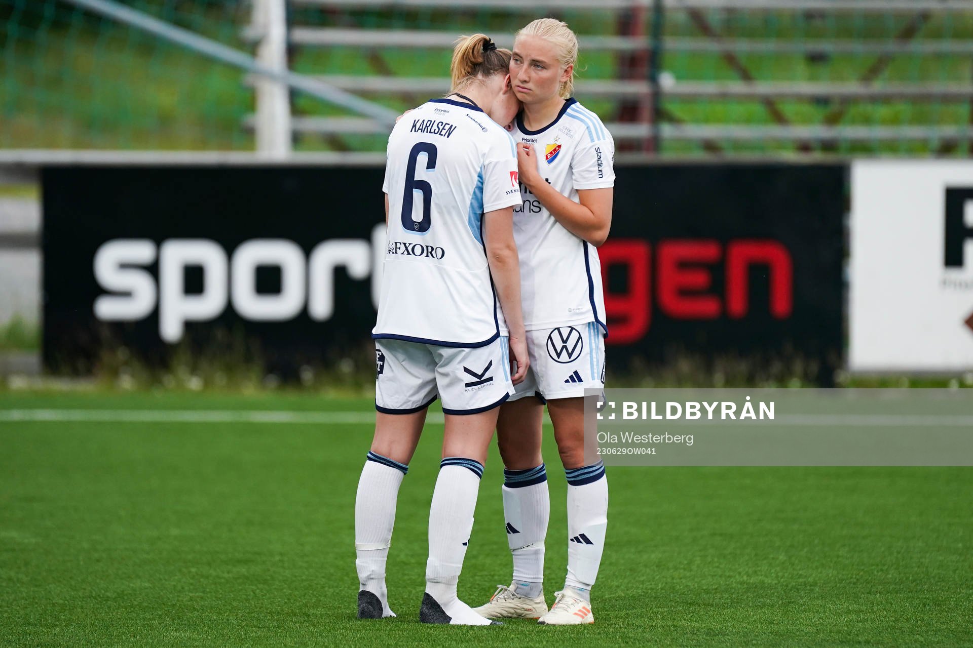 Djurgårdens Kamilla Lilhammer Karlsen och Stinalisa