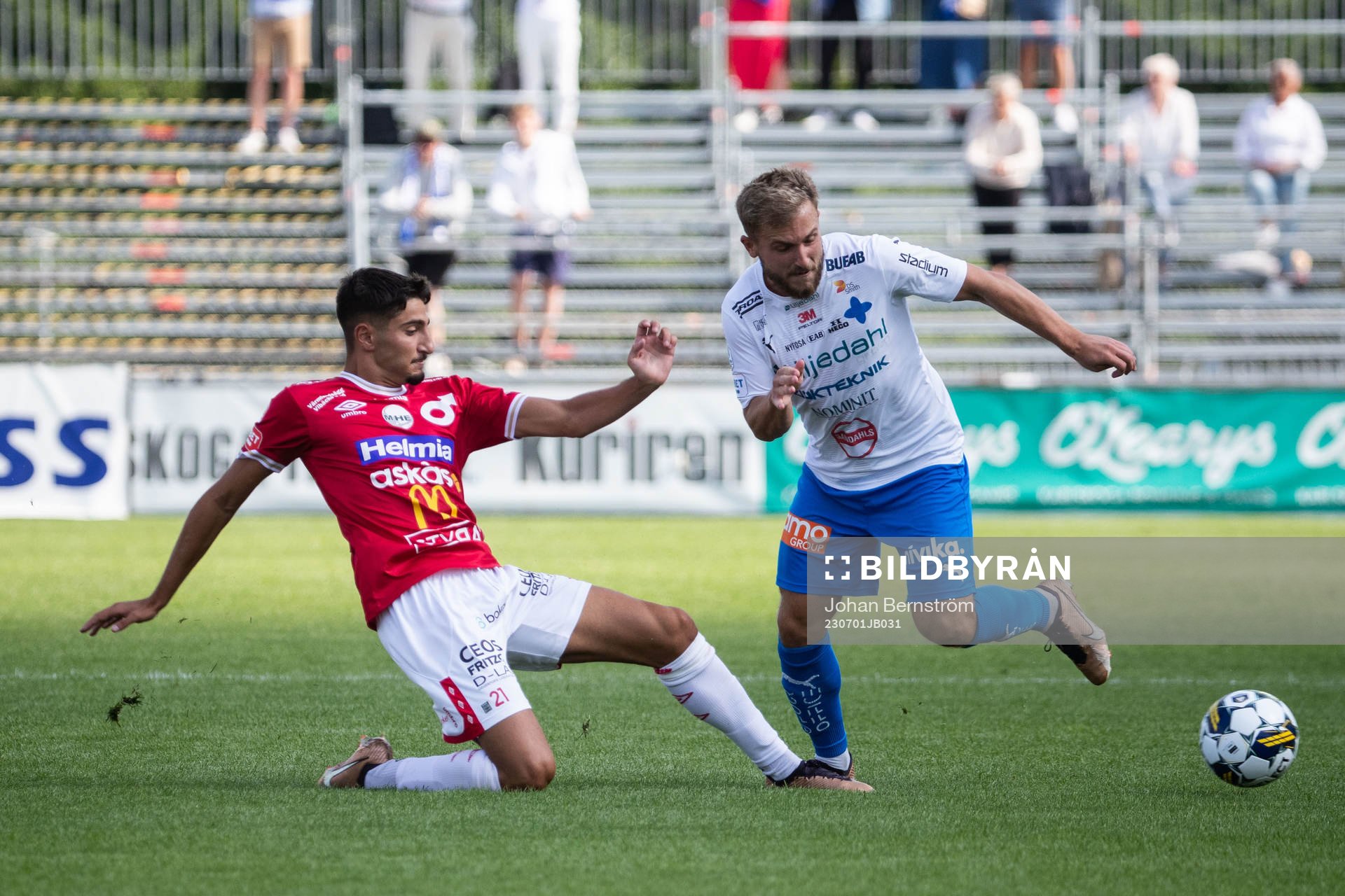 Degerfors Peter Gwargis och Värnamos Albion Ademi