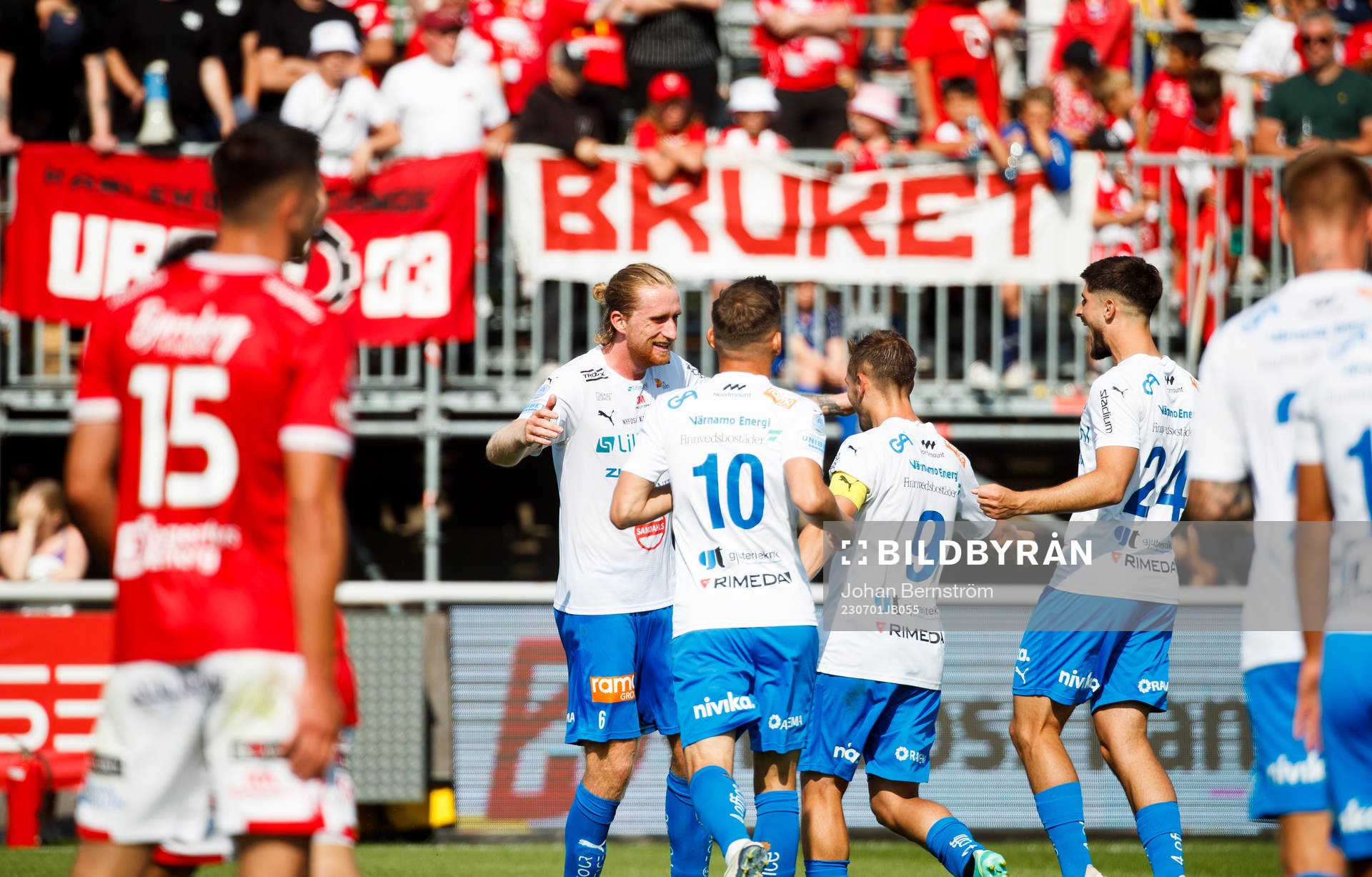 Värnamos Hampus Näsström jublar vid 0-2