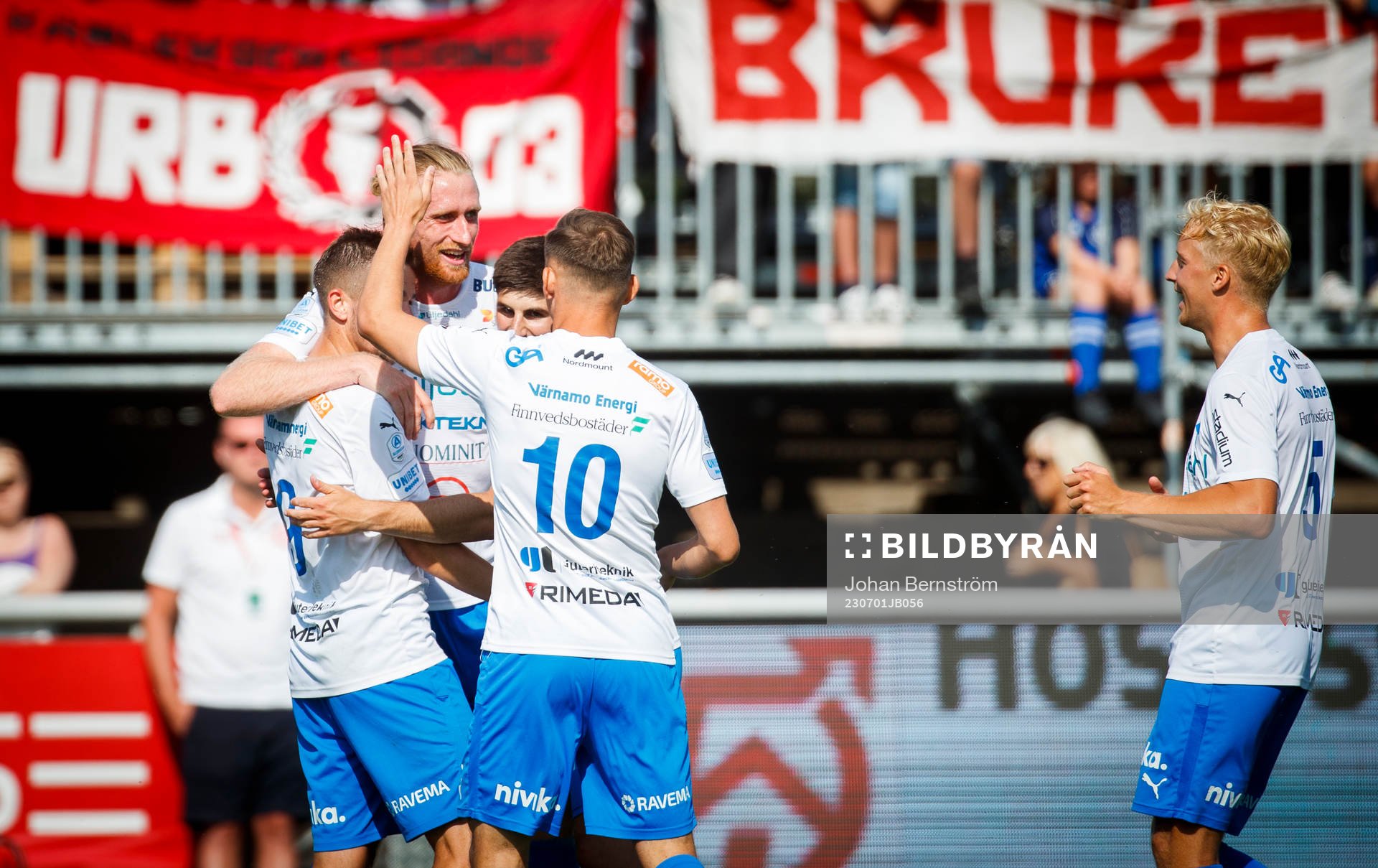 Värnamos Hampus Näsström jublar vid 0-2
