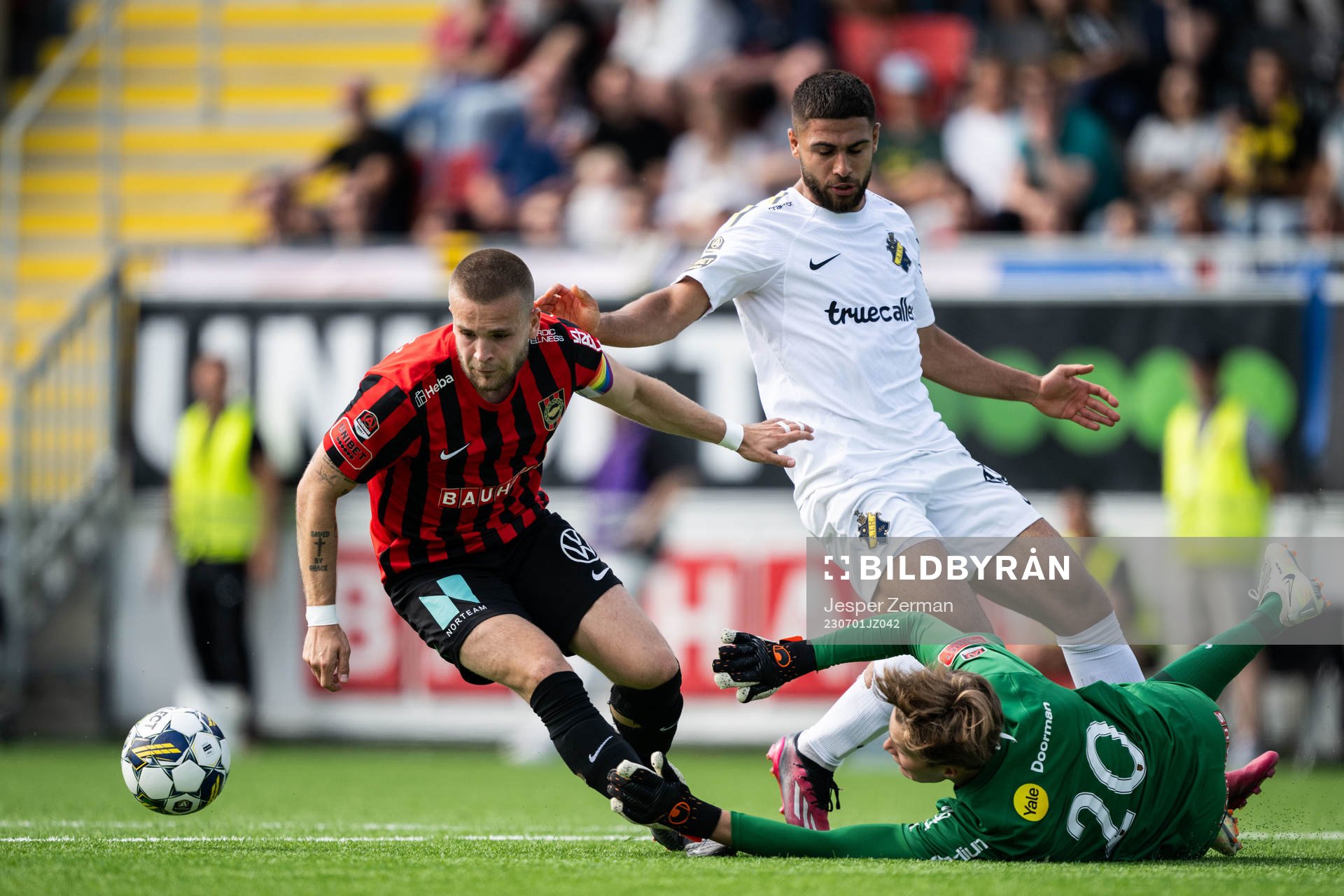 Brommapojkarnas Amadeus Sögaard och målvakt Filip Sidklev