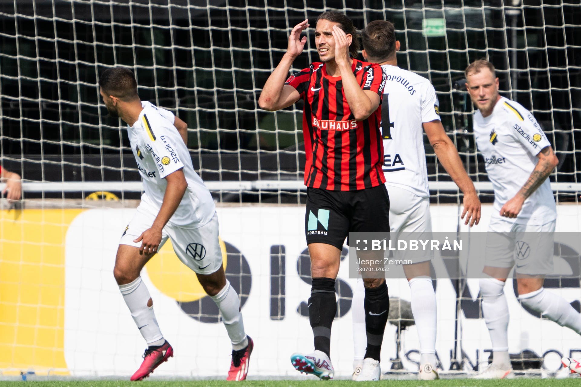 Brommapojkarnas Nikola Vasic deppar