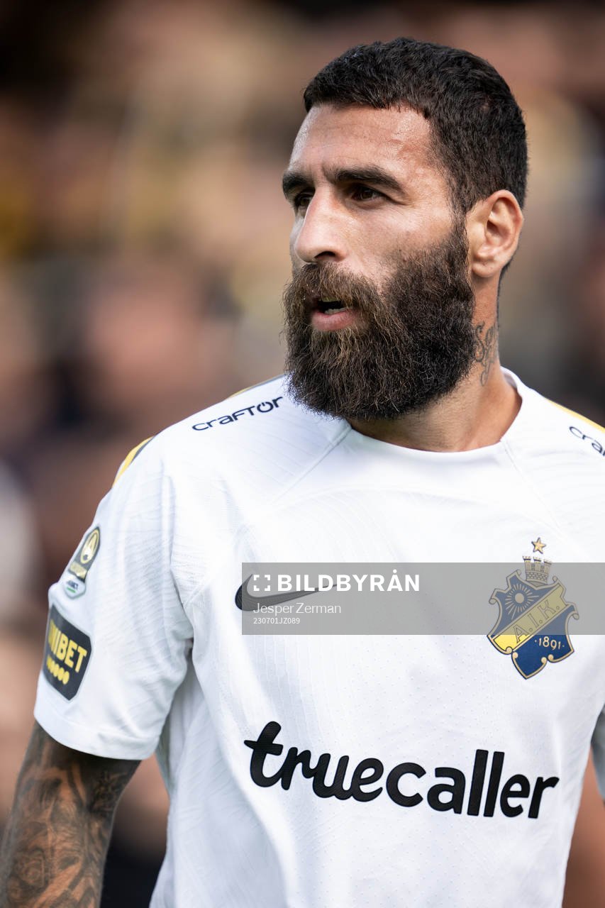 AIKs Jimmy Durmaz under fotbollsmatchen i Allsvenskan mellan Brommapojkarna och AIK den 1 juli 2023 i Stockholm. 