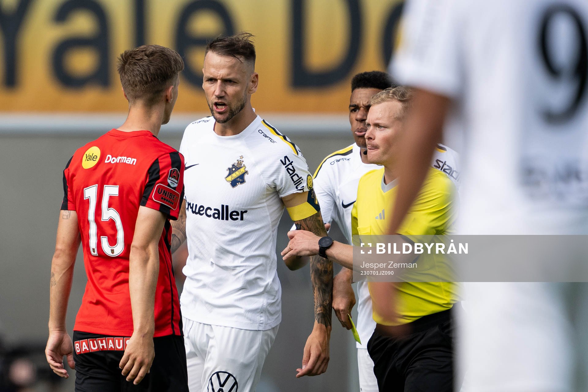 Brommapojkarnas Samuel Leach Holm och AIKs Alexander
