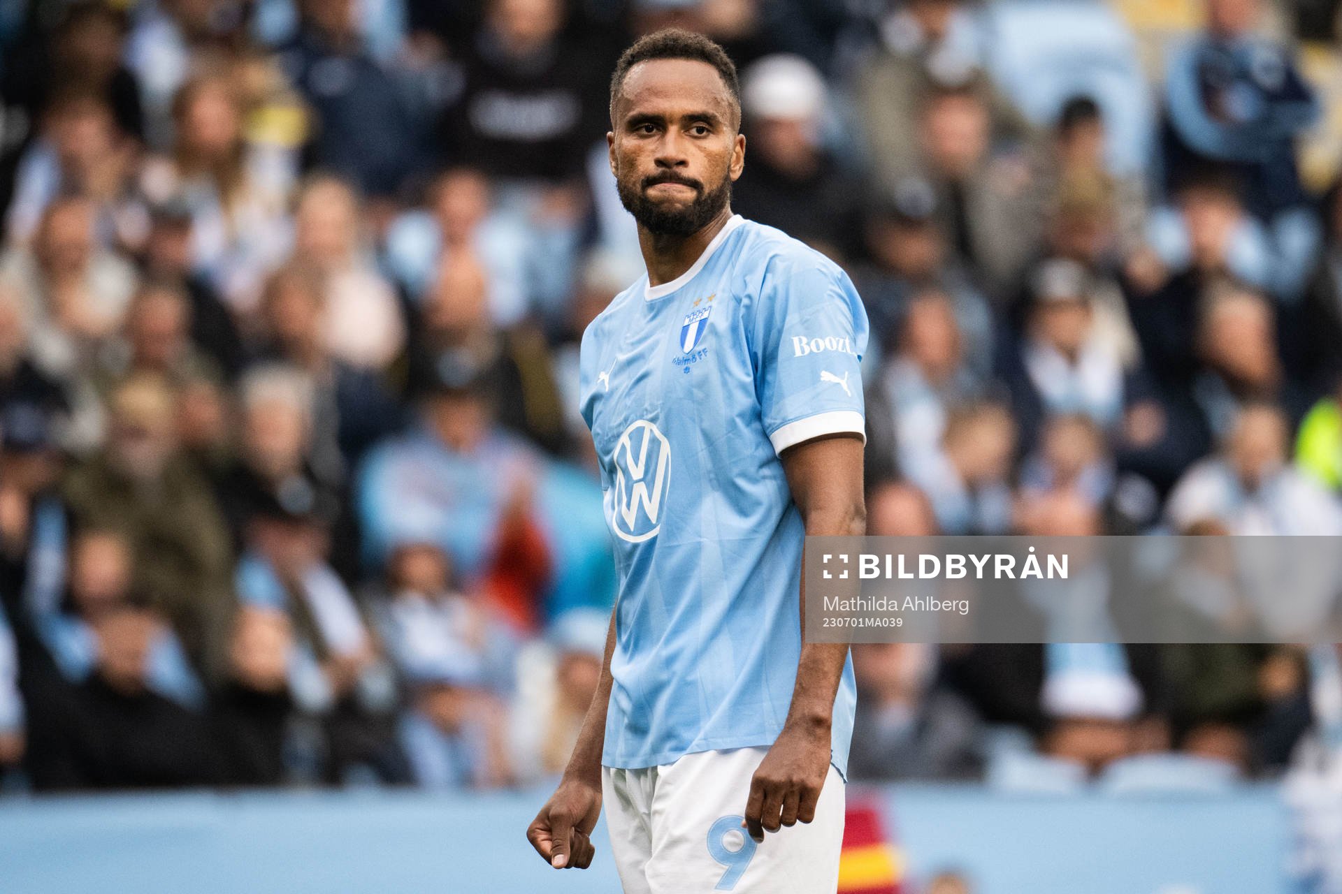 Malmö FFs Isaac Kiese Thelin deppar