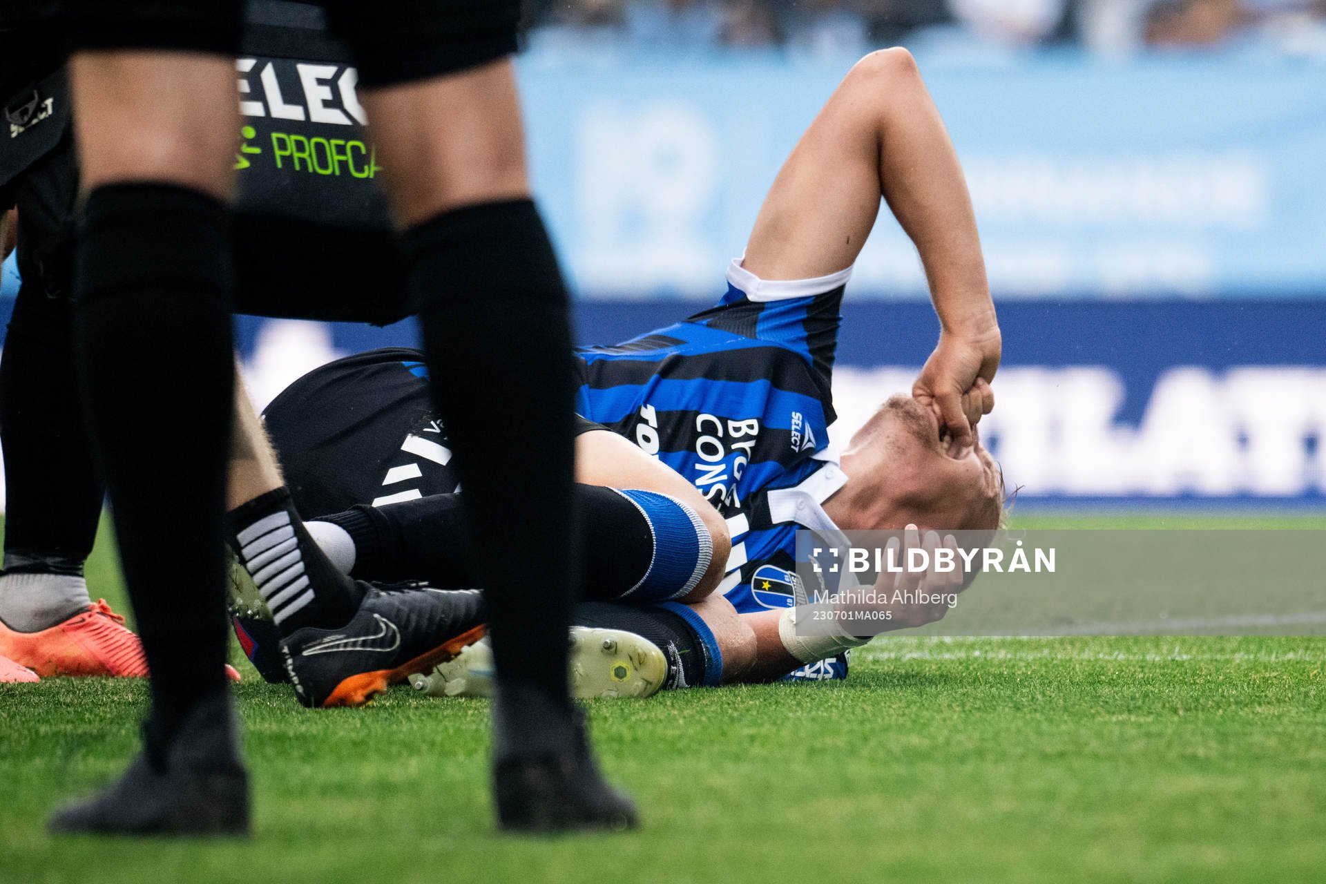 Sirius Jakob Voelkerling Persson har ont