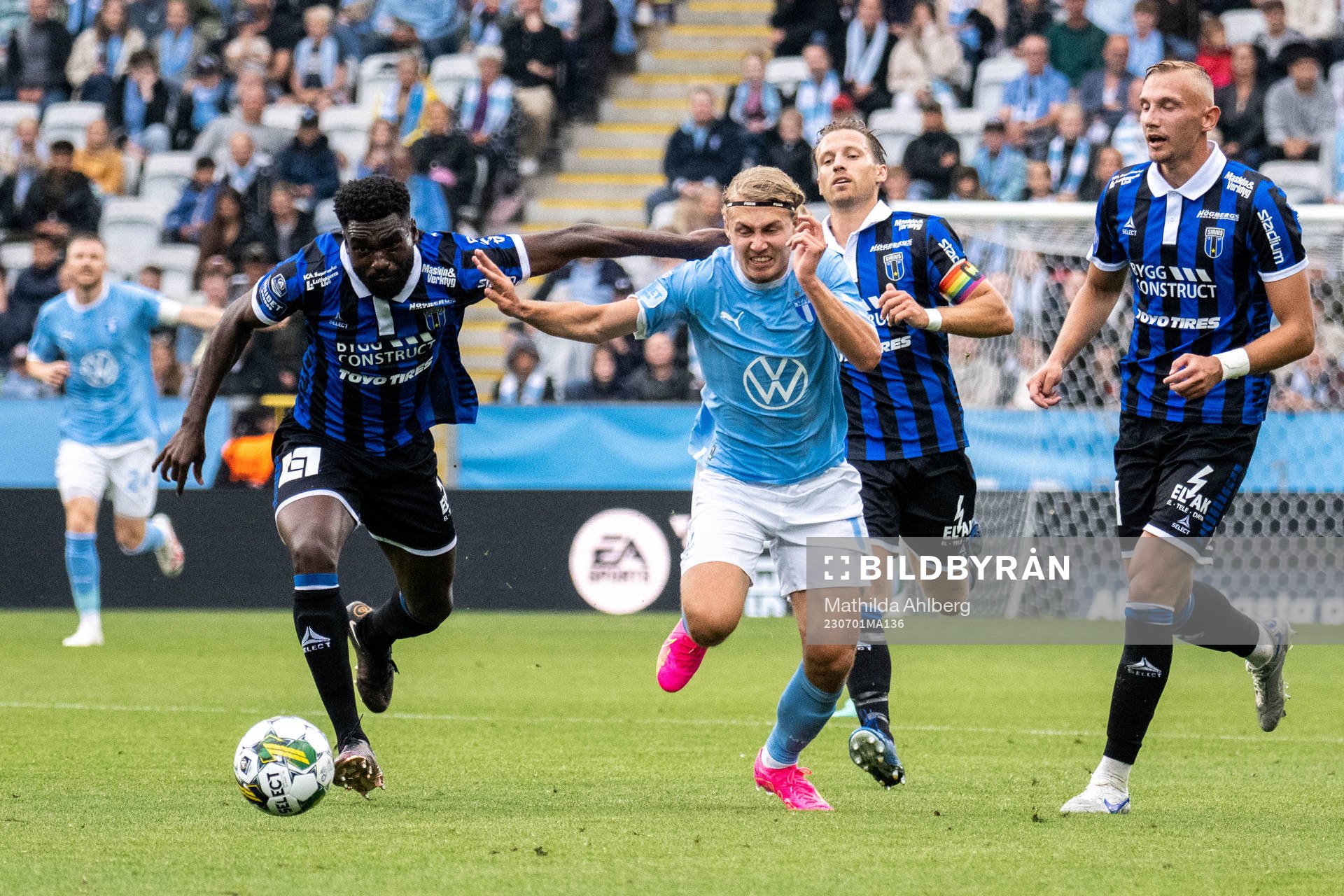Sirius Patrick Nwadike och Malmö FFs Sebastian Nanasi