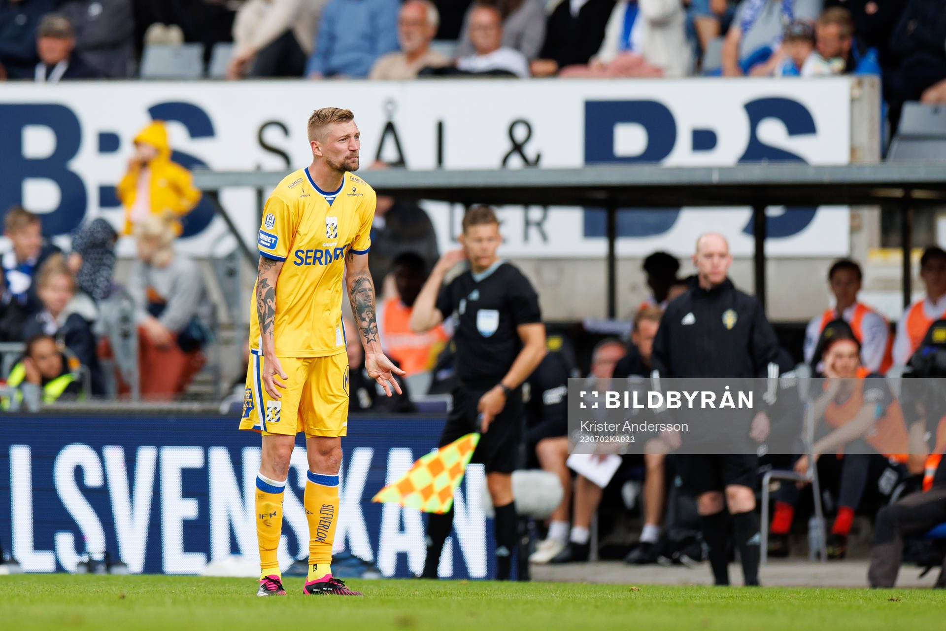 IFK Göteborgs Sebastian Eriksson reagerar