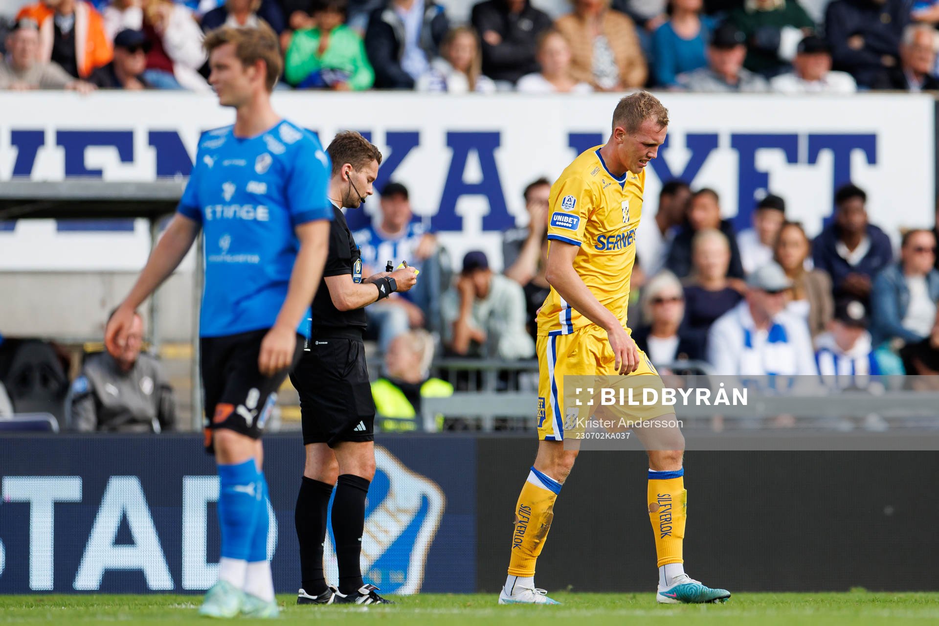 IFK Göteborgs Adam Carlén deppar