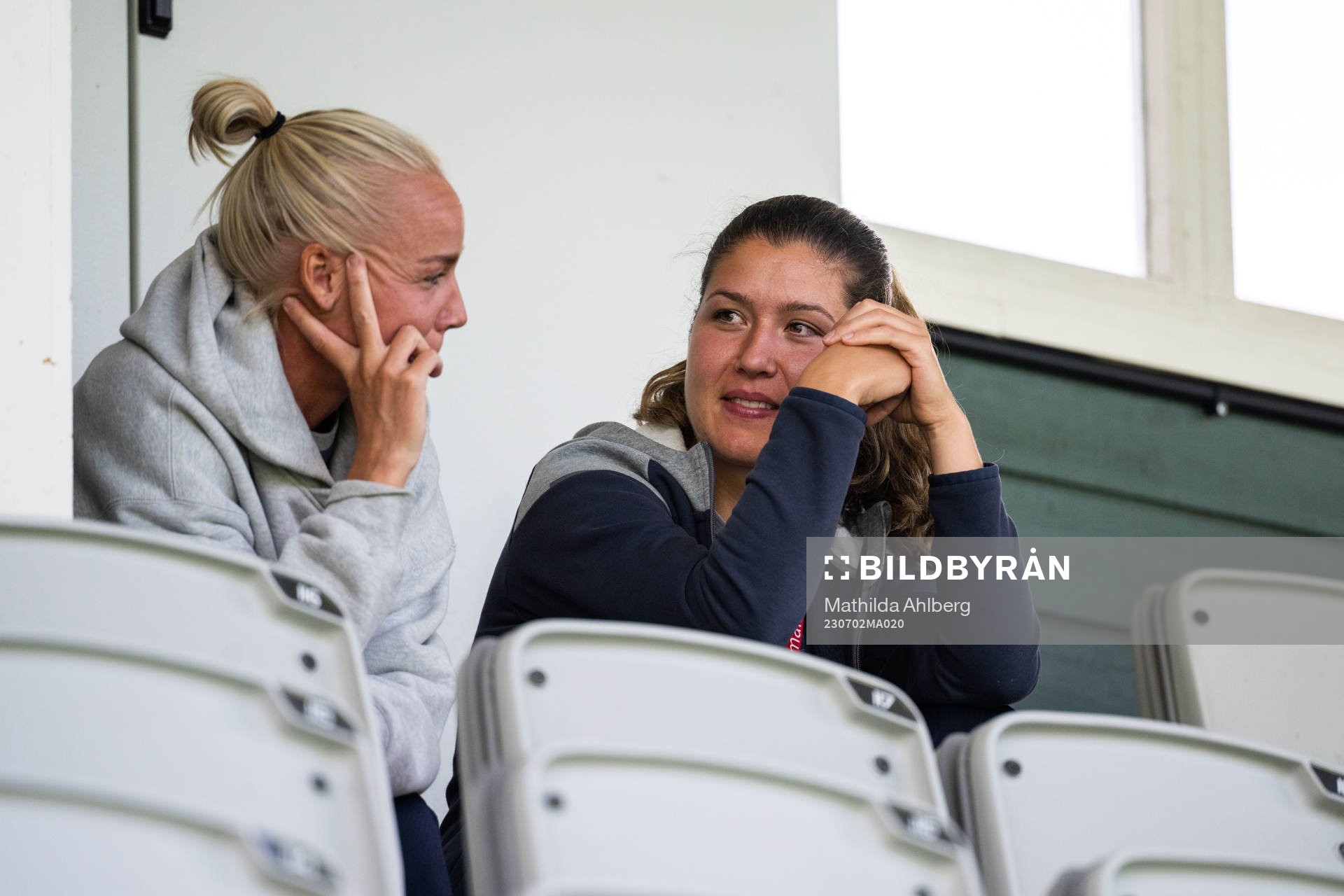 FC Rosengårds Caroline Seger och Loreta Kullashi på
