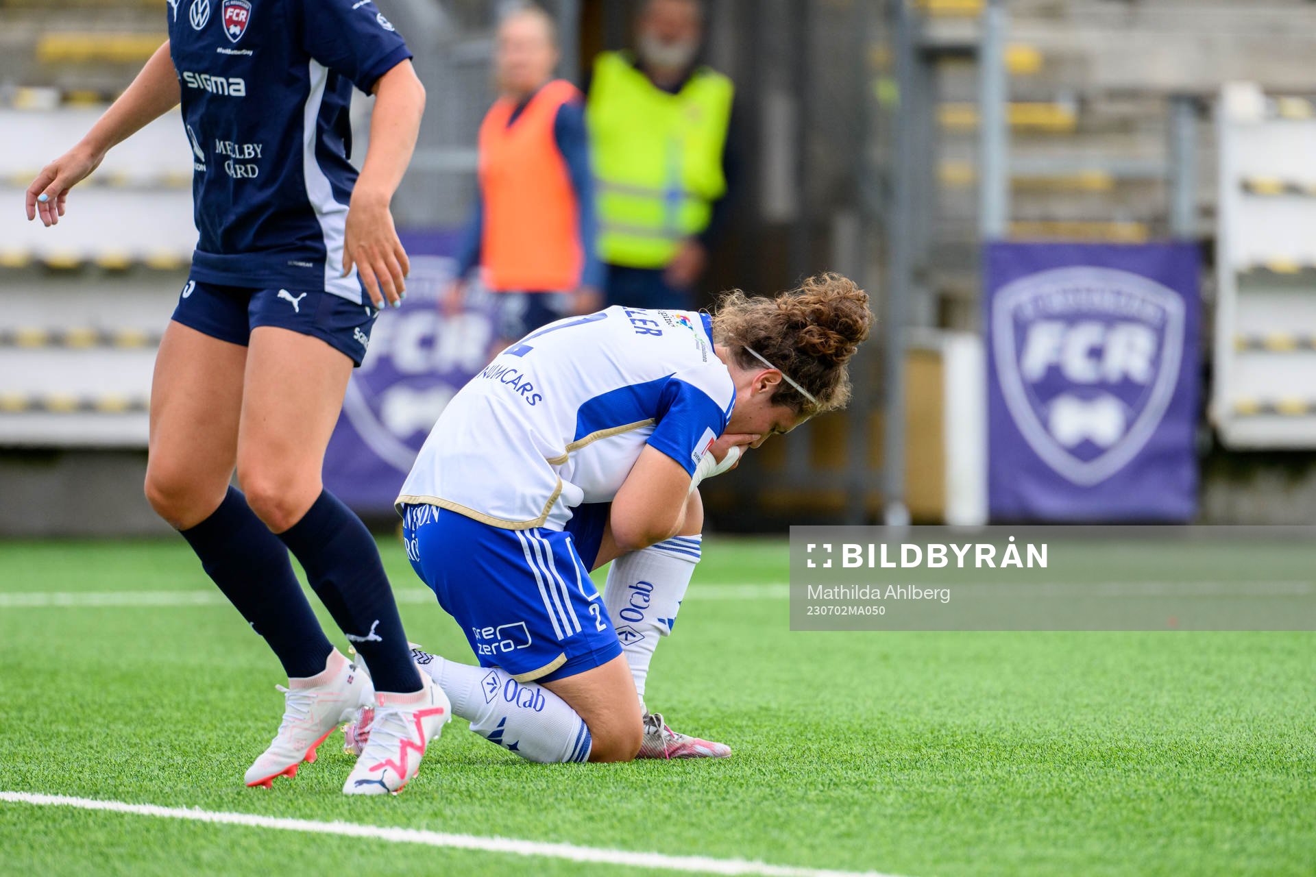 IFK Norrköpings Shannon Woeller tar sig för ansiktet