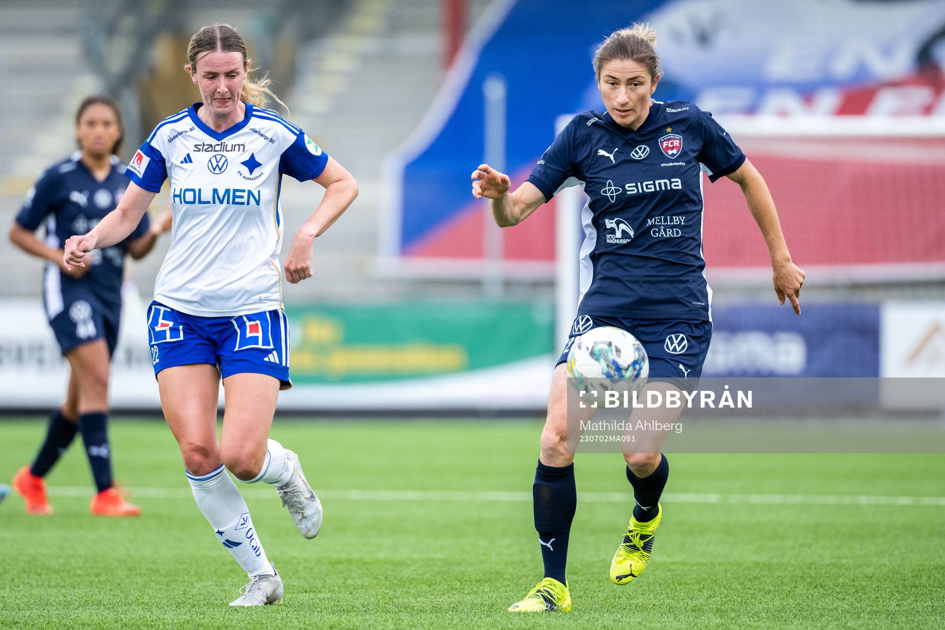 IFK Norrköpings Chelsie Dawber och FC Rosengårds Bianca