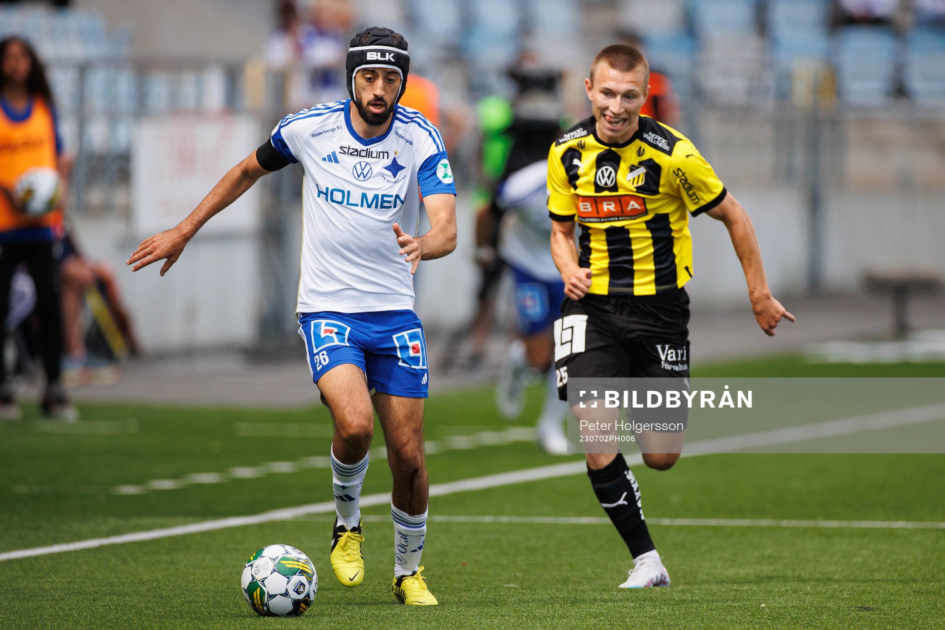 IFK Norrköpings Kristoffer Khazeni och Häckens Kristoffer
