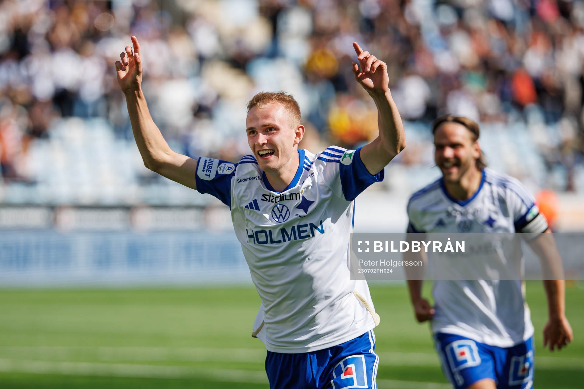 IFK Norrköpings Victor Stange Lind jublar