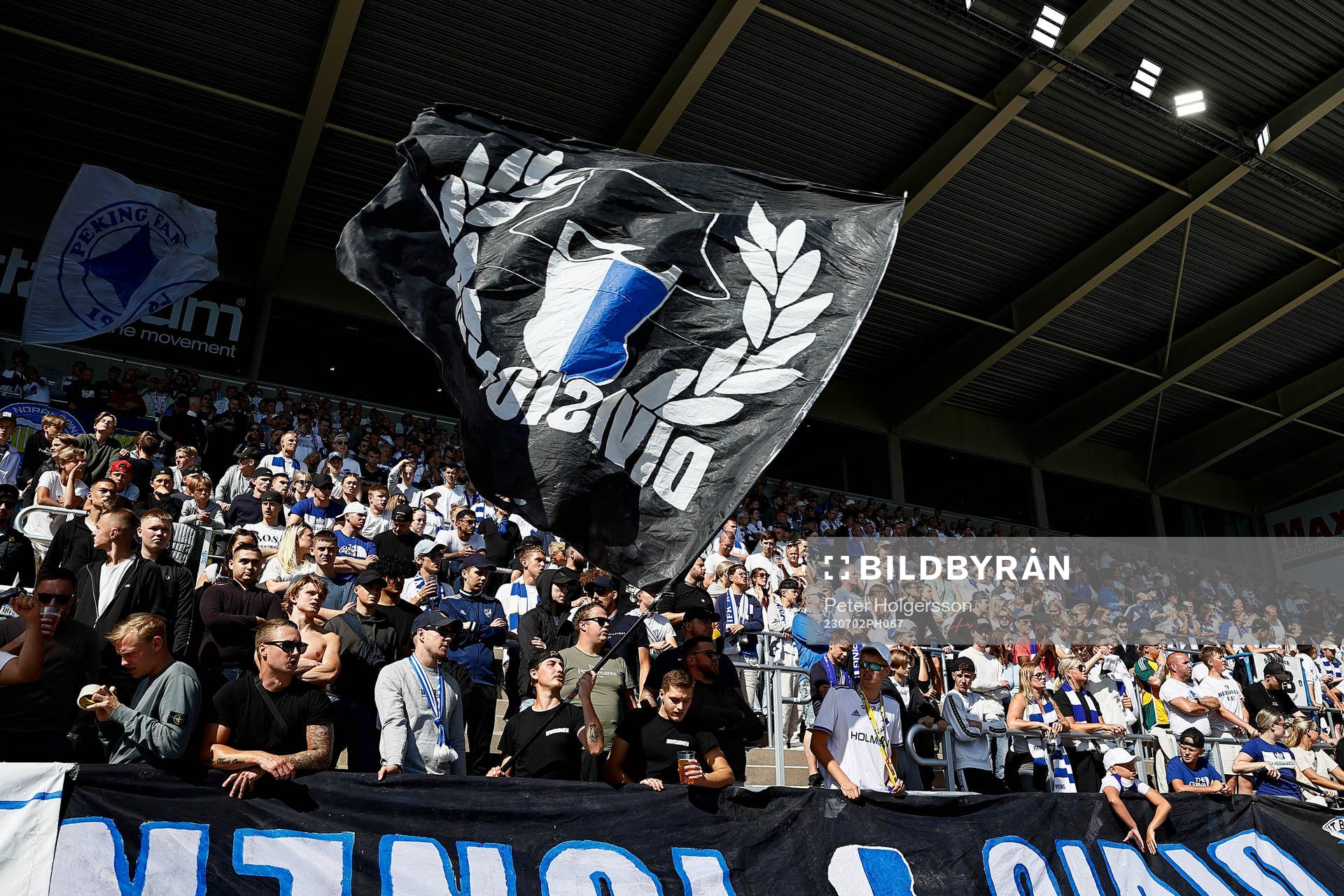 IFK Norrköpings supporters på Curva Nordahl