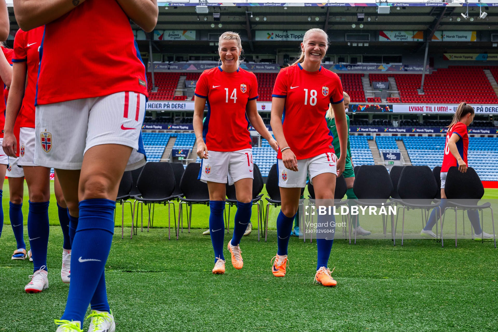 Ada Hegerberg and Frida Maanum of the Norwegian women's