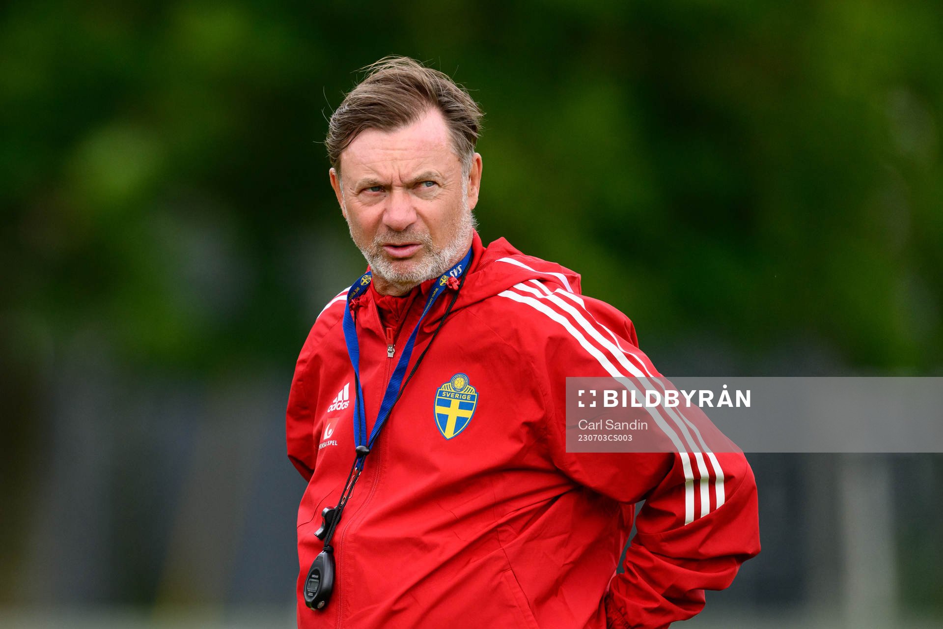 Head coach Peter Gerhardsson at a training session with the